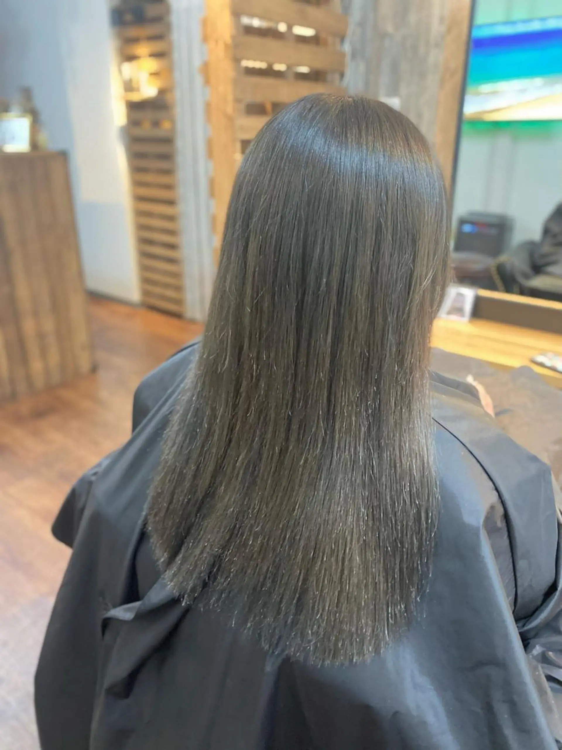 ロング カラー イルミナカラー トリートメント カット ヘアカラー トリートメント Luzir⭐︎ GEN⭐︎のヘアスタイル