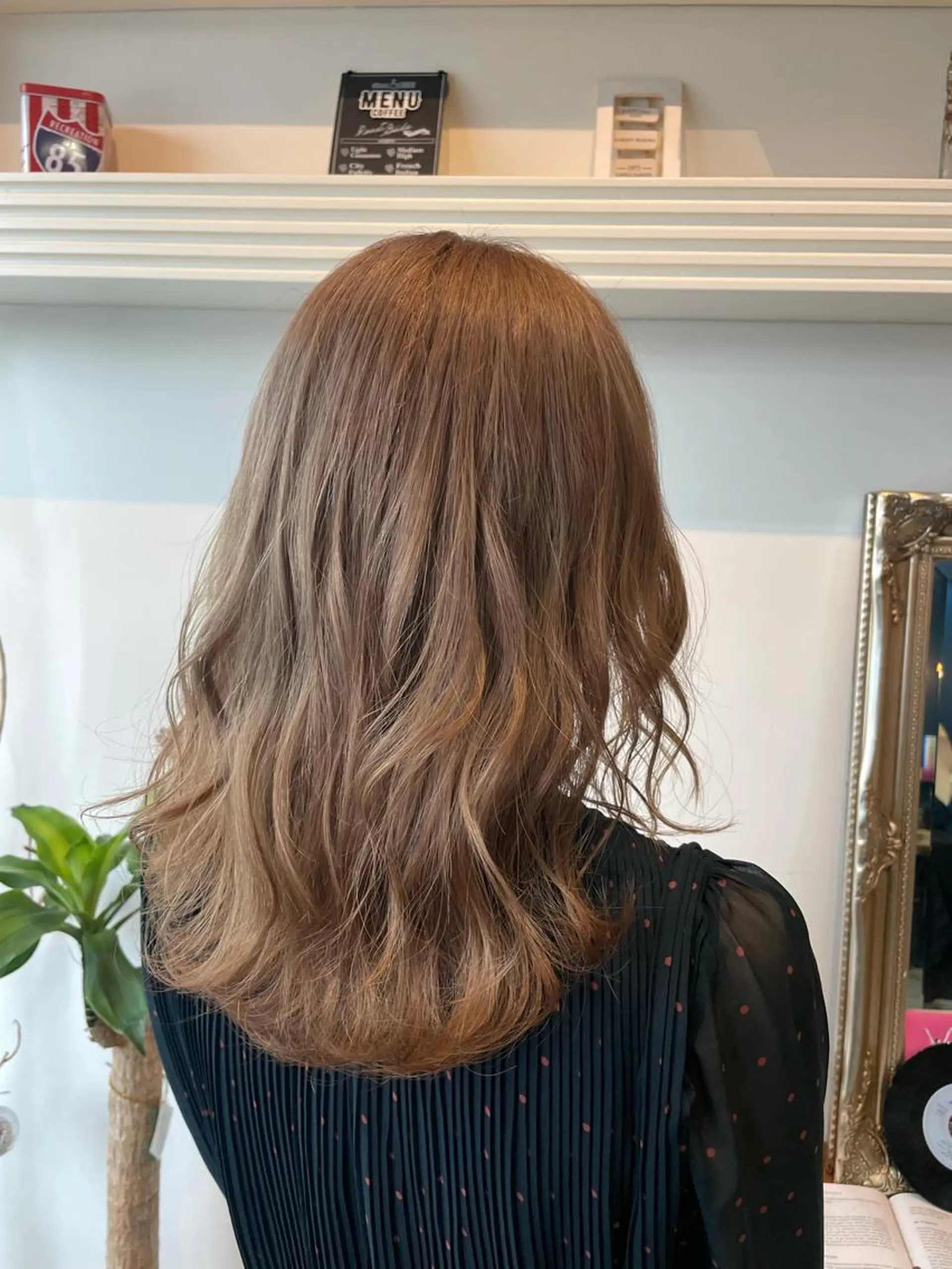 ミディアム カラー ベージュカラー ブリーチ ミルクティーベージュ 💐パーソナルカラー /市橋加菜💐のヘアスタイル