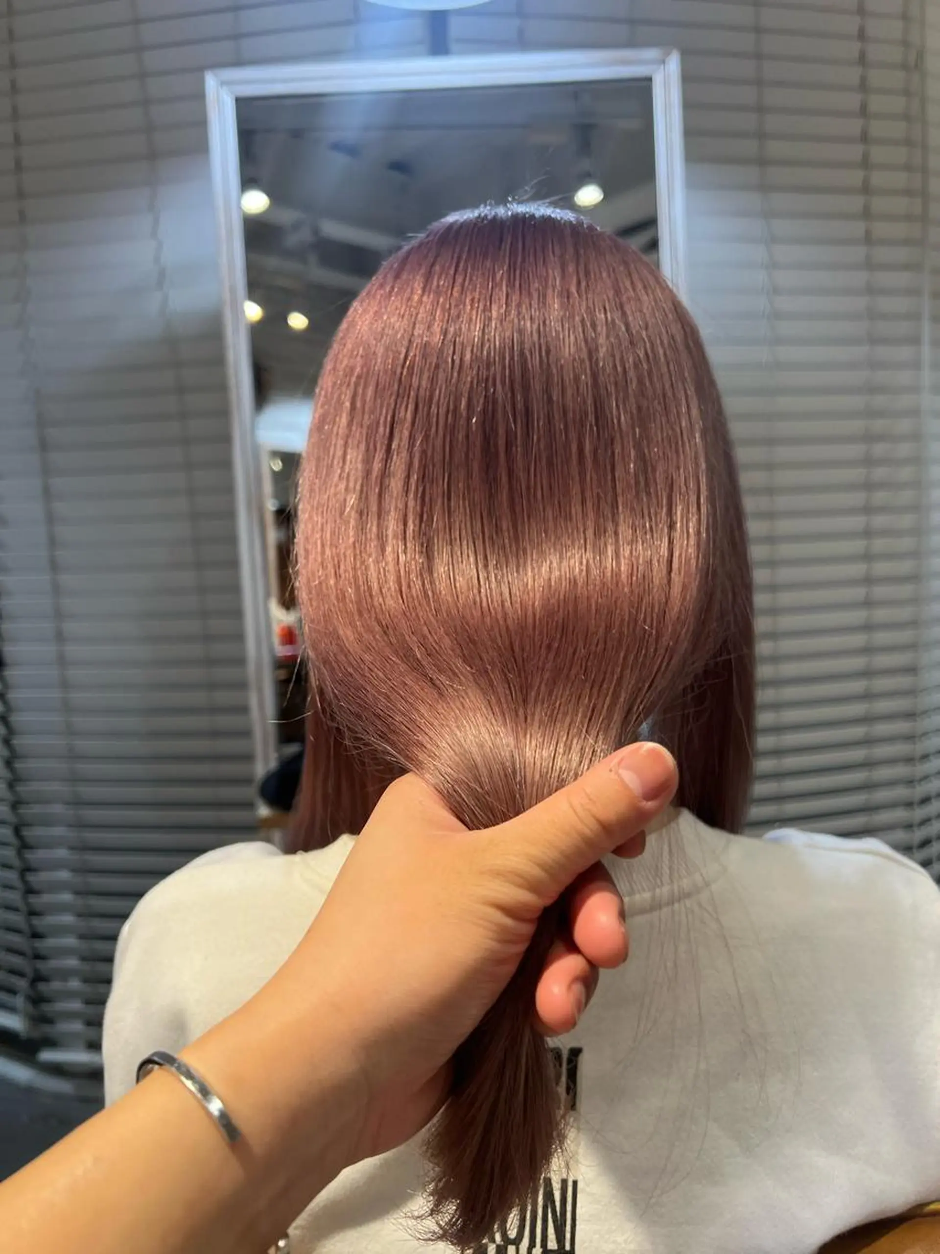 カラー ブリーチ 🪞表参道パーマ Nikachi🪞のヘアスタイル