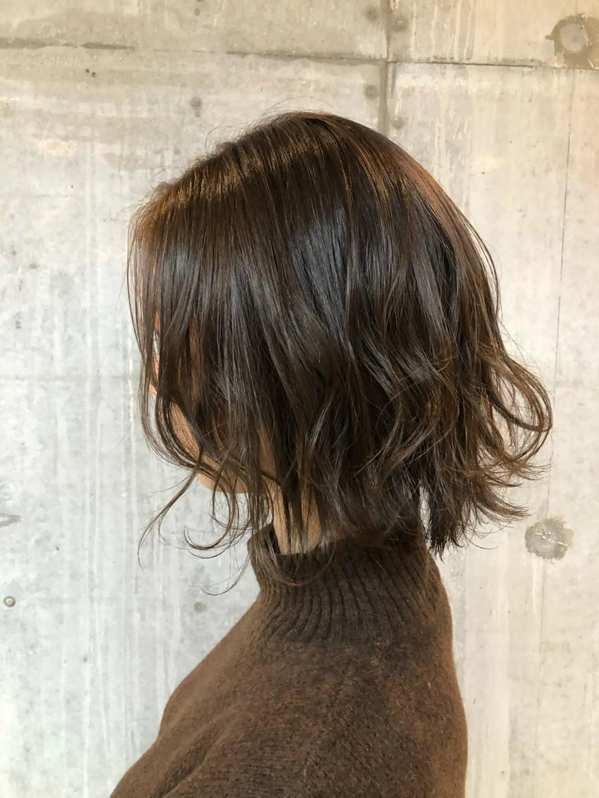 ミディアム カラー 女性に人気♪ はやしほのかのヘアスタイル