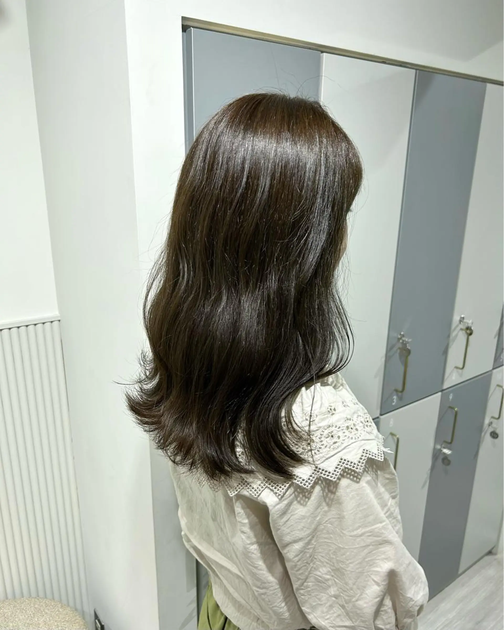 セミロング カラー 透明感カラー グレージュ オリーブカラー オリーブグレージュ オリーブグレー LOVEST Rihoのヘアスタイル