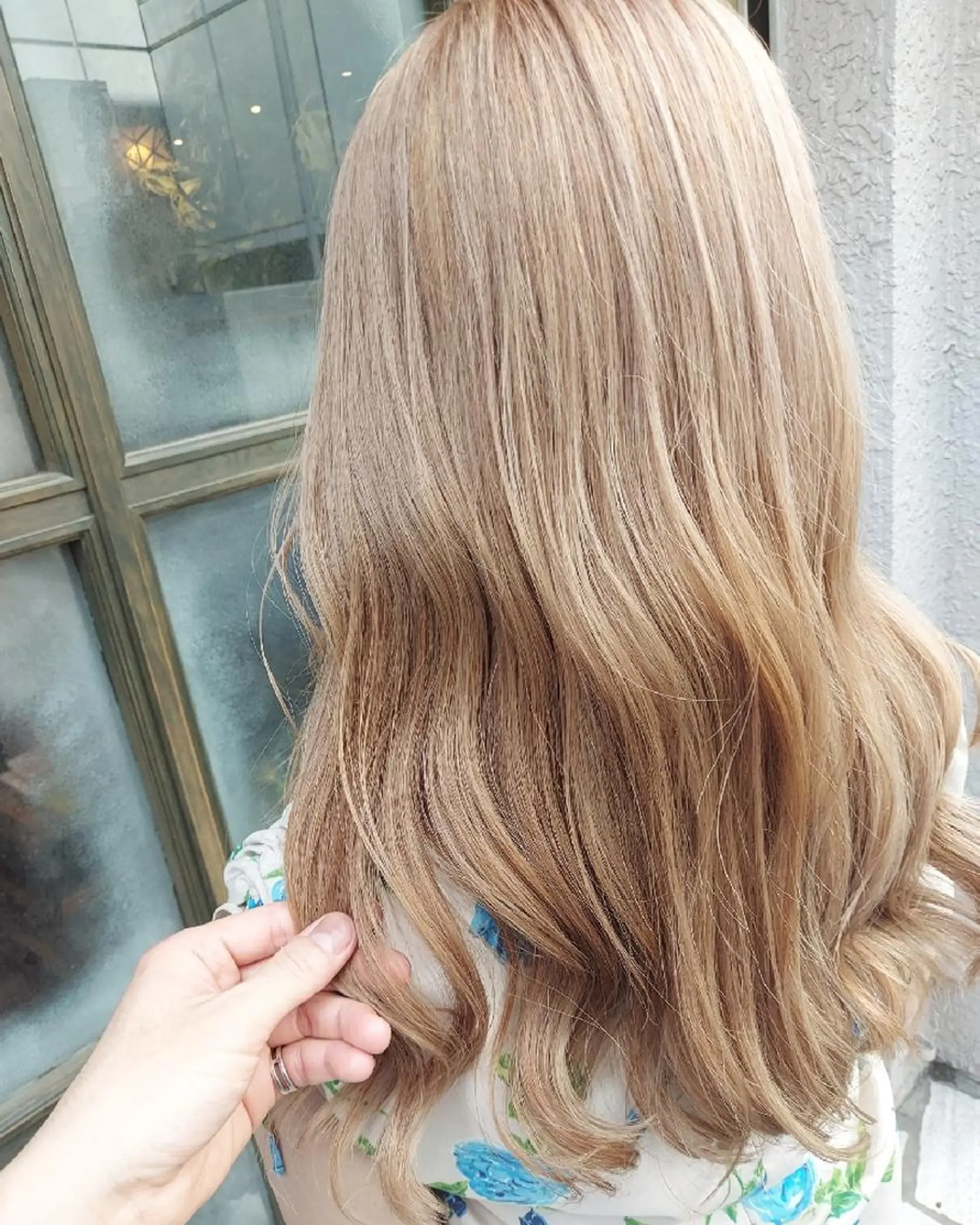 ロング カラー ヘアカラー トリートメント ブリーチ・ハイトーン 特化🎉内山のヘアスタイル