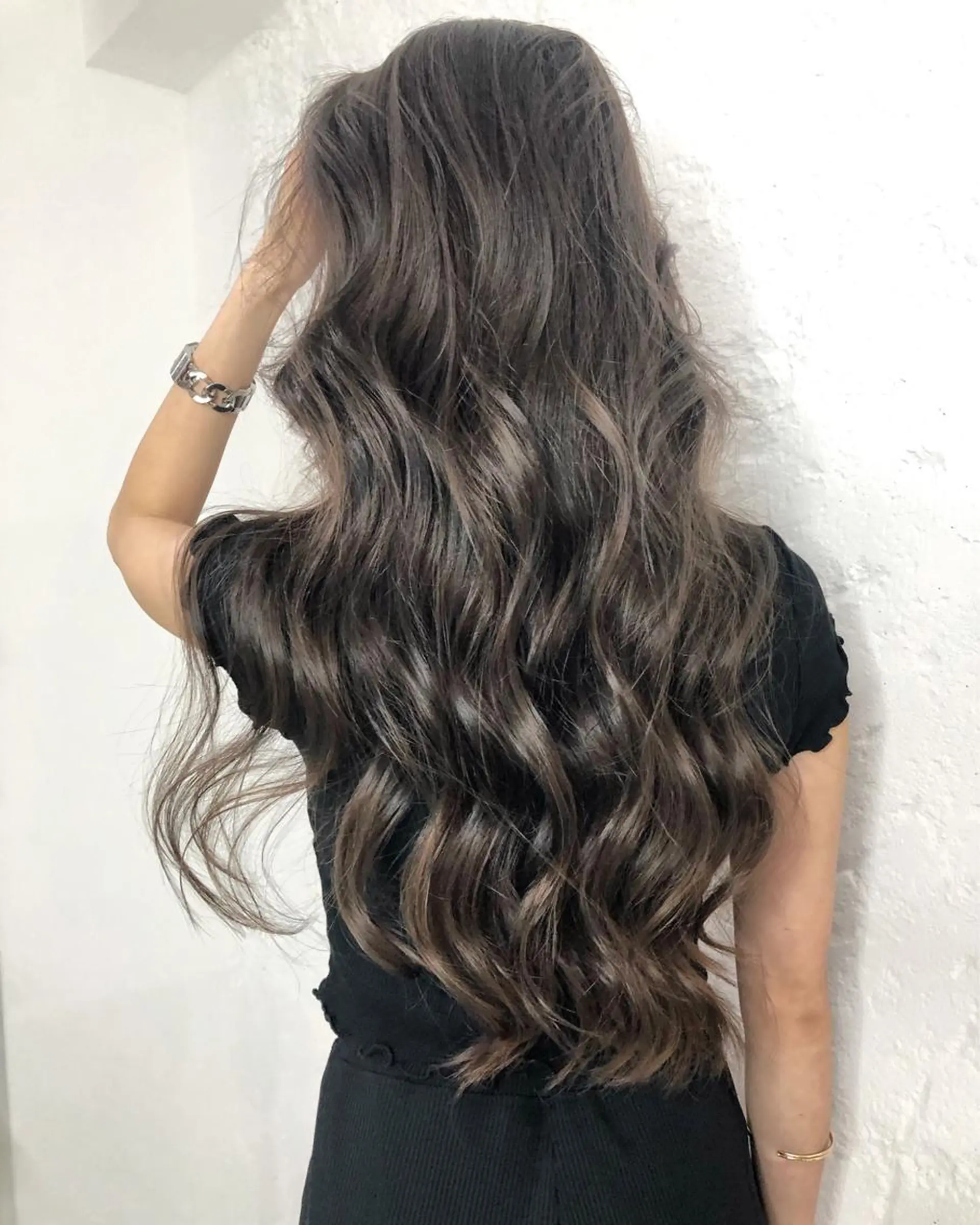 ロング カラー パーマ ヘアアレンジ メンズ キッズ ネイル 結婚式・ブライダル 子どものヘアアレンジ 黒髪 グレージュ ラベンダーカラー カット ヘアカラー トリートメント ヘッドスパ 韓国風×透明感カラー 髪質改善オタベシンヤのヘアスタイル