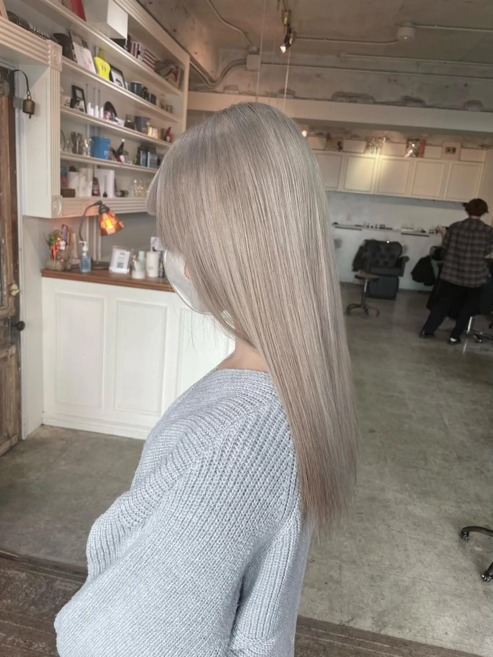 セミロング カラー ヘアアレンジ ベージュカラー ホワイトベージュ 🌸カトウ ケイゴ🌸のヘアスタイル