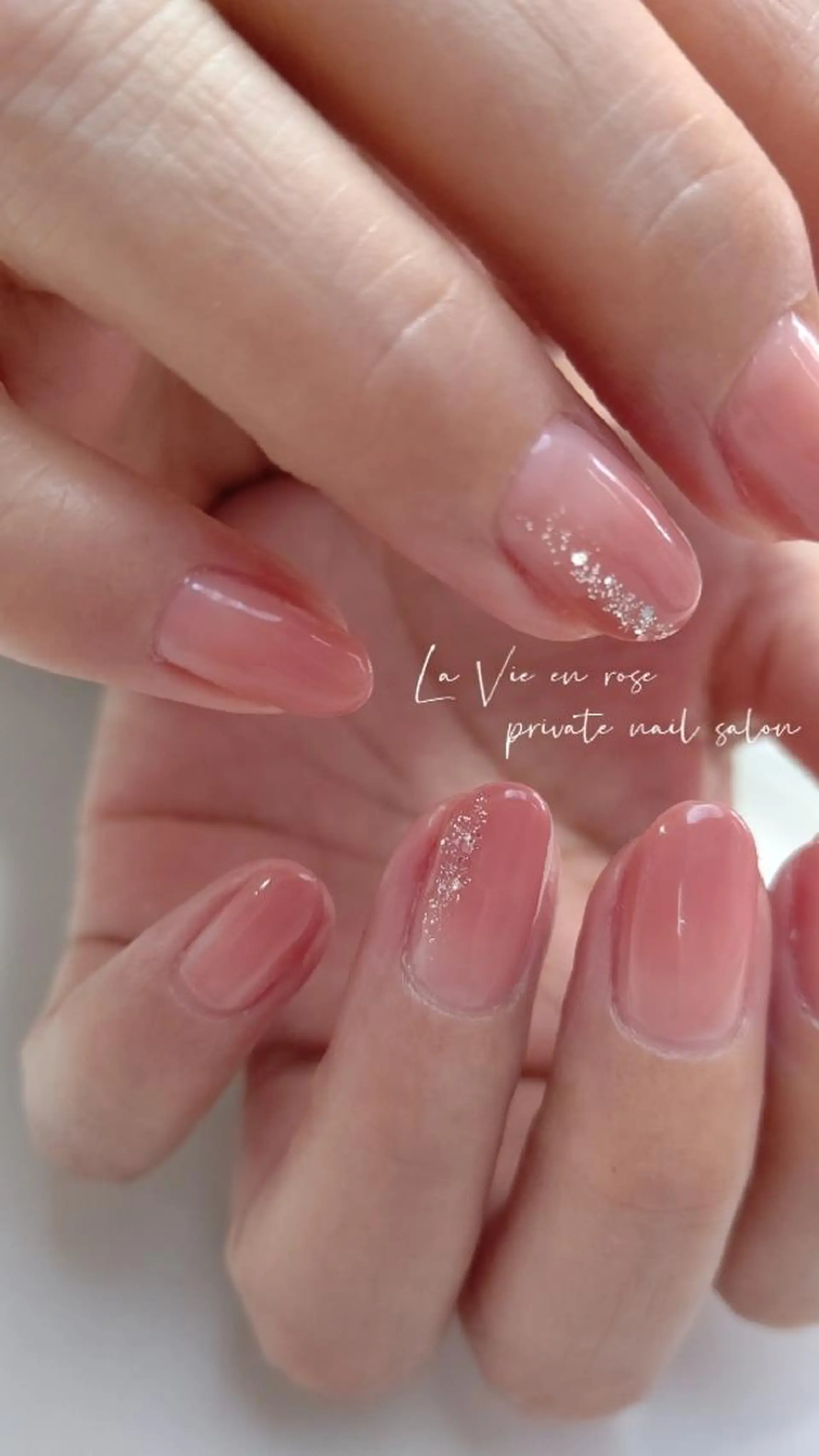 ネイル ラヴィアン ローズのネイルデザイン