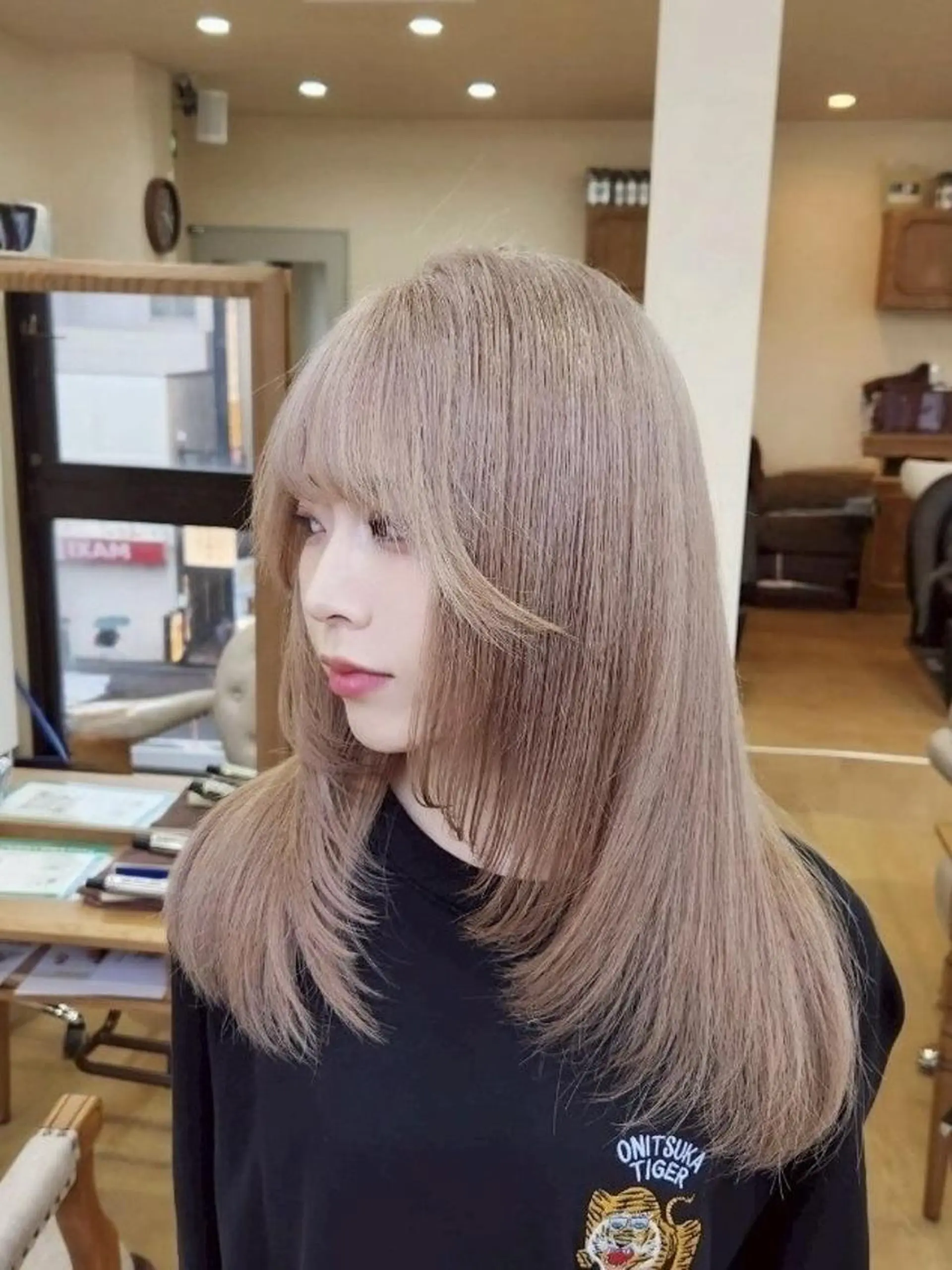ロング レイヤーカット Mirashy 成田のヘアスタイル