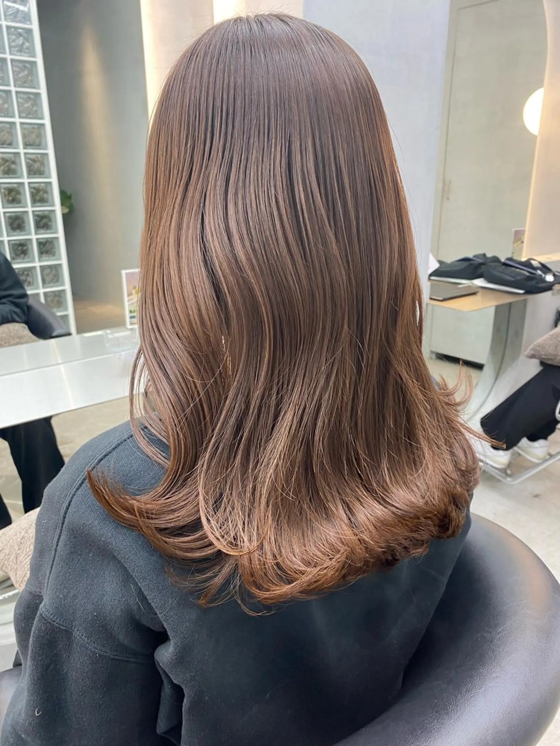 セミロング カラー ヘアカラー トリートメント 顔周り/ブリーチなし /縮毛矯正🫧伊勢のヘアスタイル