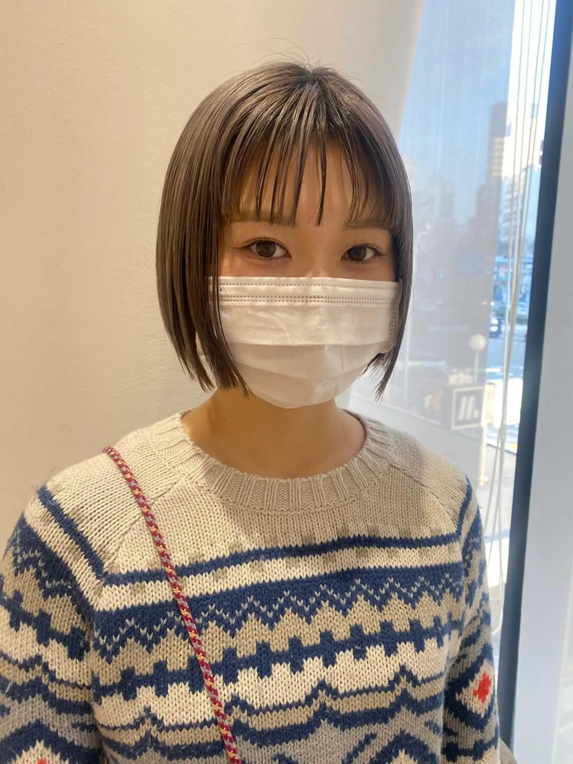 ショート カラー グレージュ インナーカラー 増井 彩乃のヘアスタイル