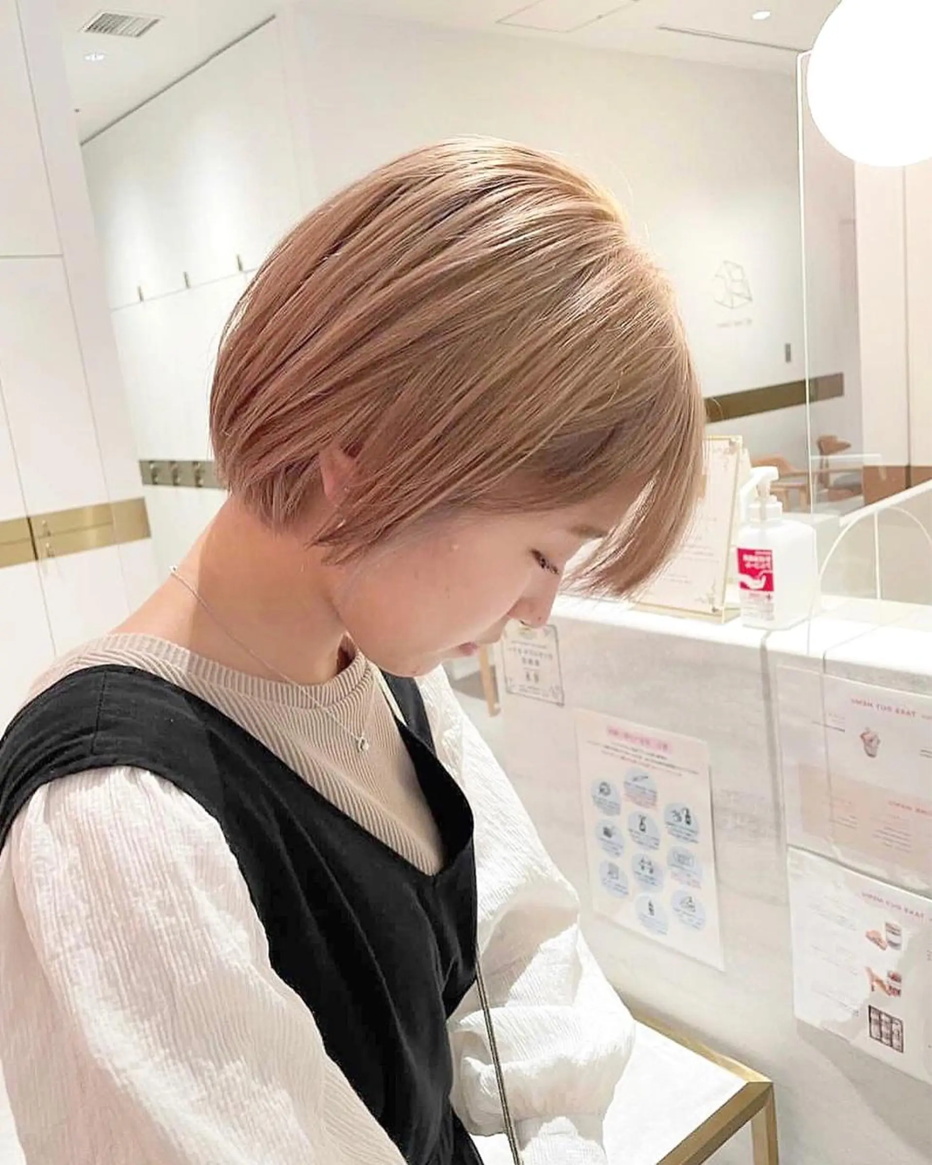 ショート カラー パーマ ヘアアレンジ ベージュカラー ブリーチ ケアブリーチ 透明感カラー ダブルカラー レイヤーカット/ボブ /縮毛矯正✨大輝のヘアスタイル