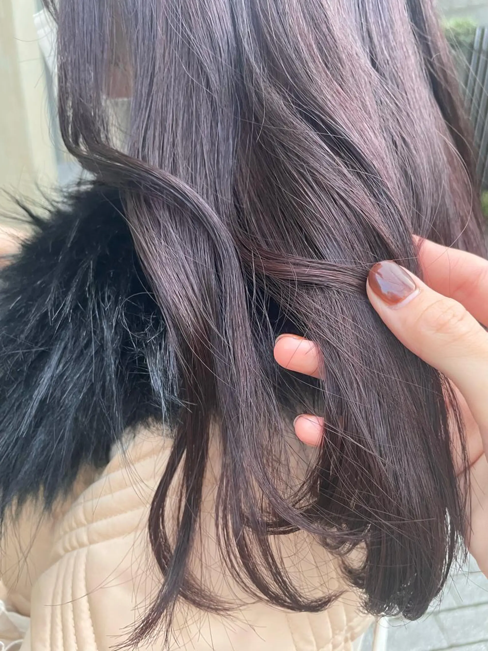 セミロング カラー ヘアアレンジ カシス ヘアカラー トリートメント 抜け感ボブ×パーマ ｜kazaneのヘアスタイル