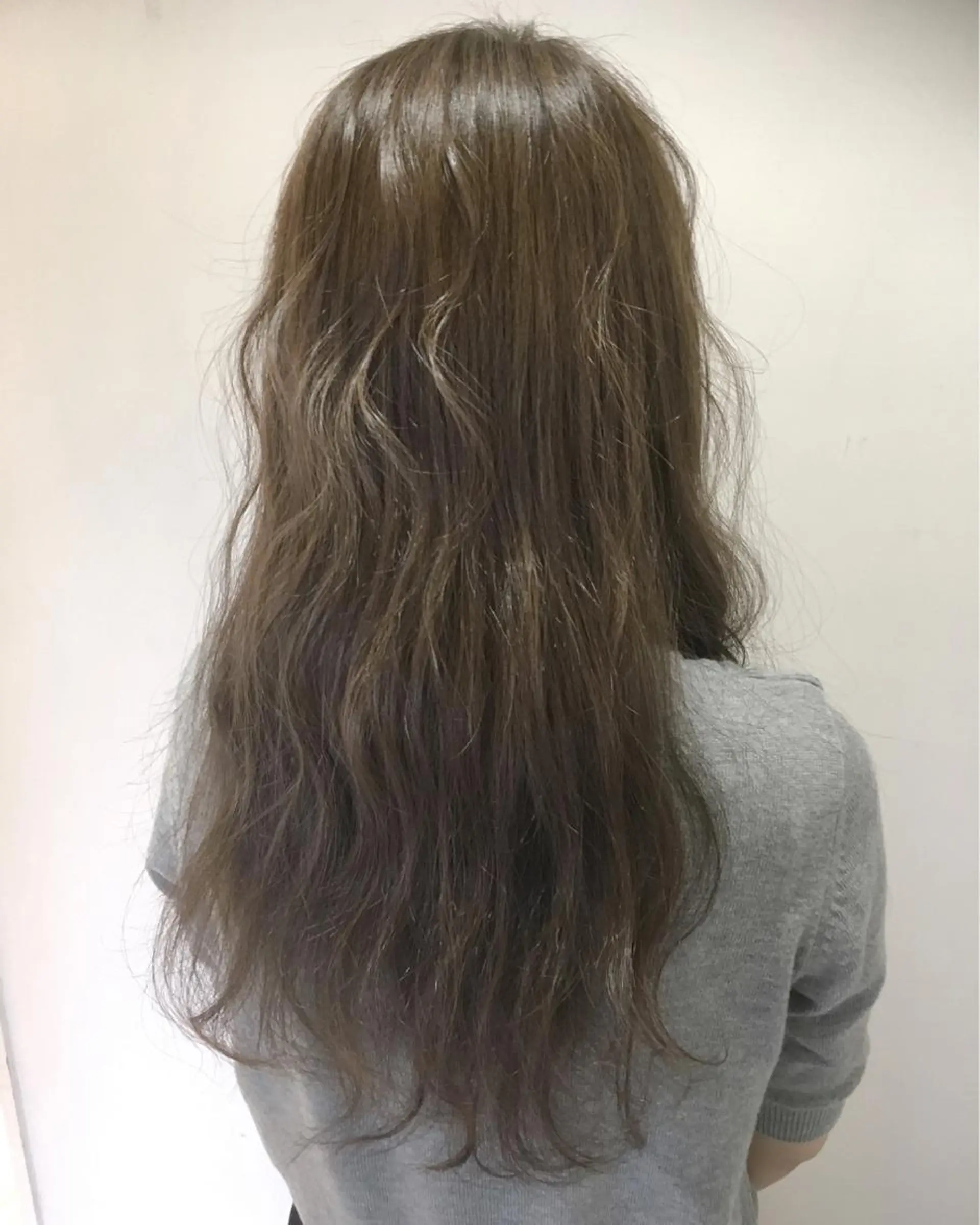 セミロング カラー ブリーチ 透明感カラー ハイライトカラー ブリーチなしカラー ハイライト 永井 大希のヘアスタイル