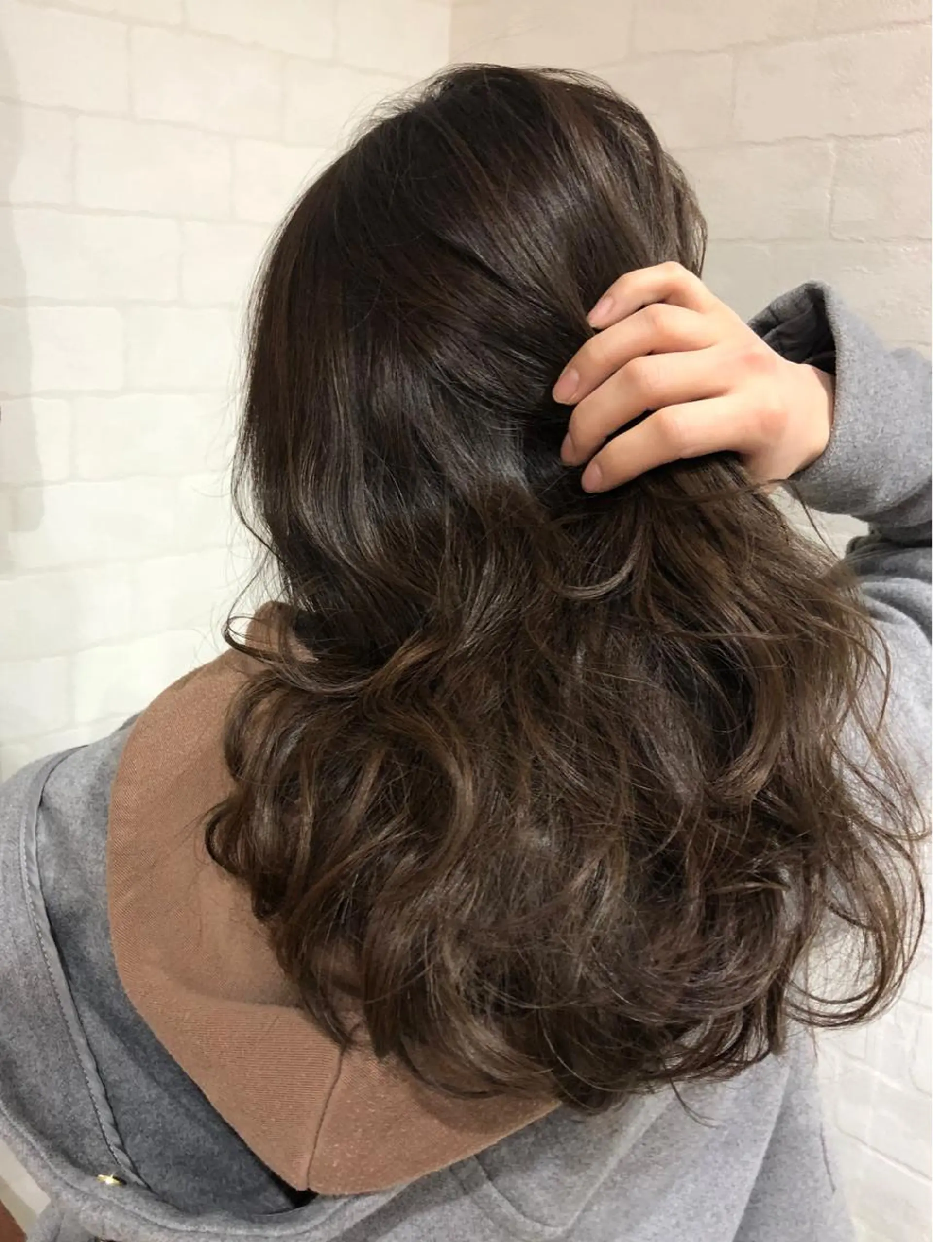 セミロング カラー 畑山 紗耶佳のヘアスタイル