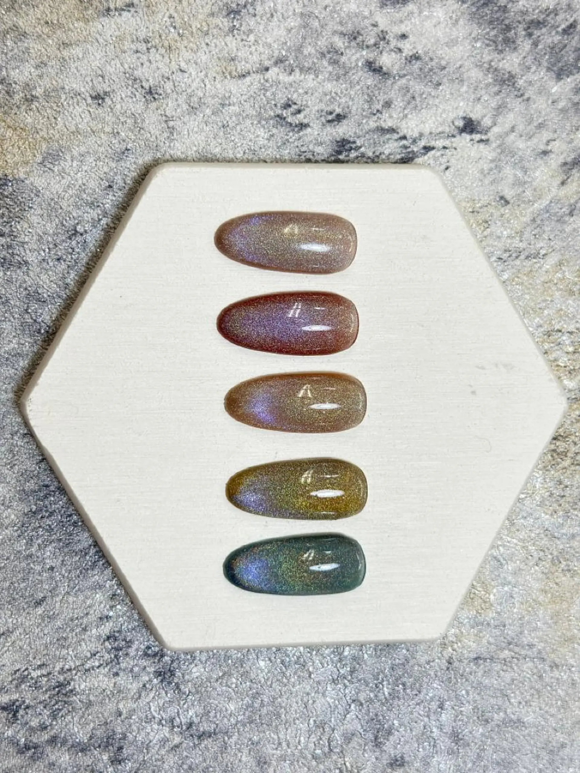 ネイル ハンドネイル Mona【パラジェル ・長さ出し専門店】のネイルデザイン