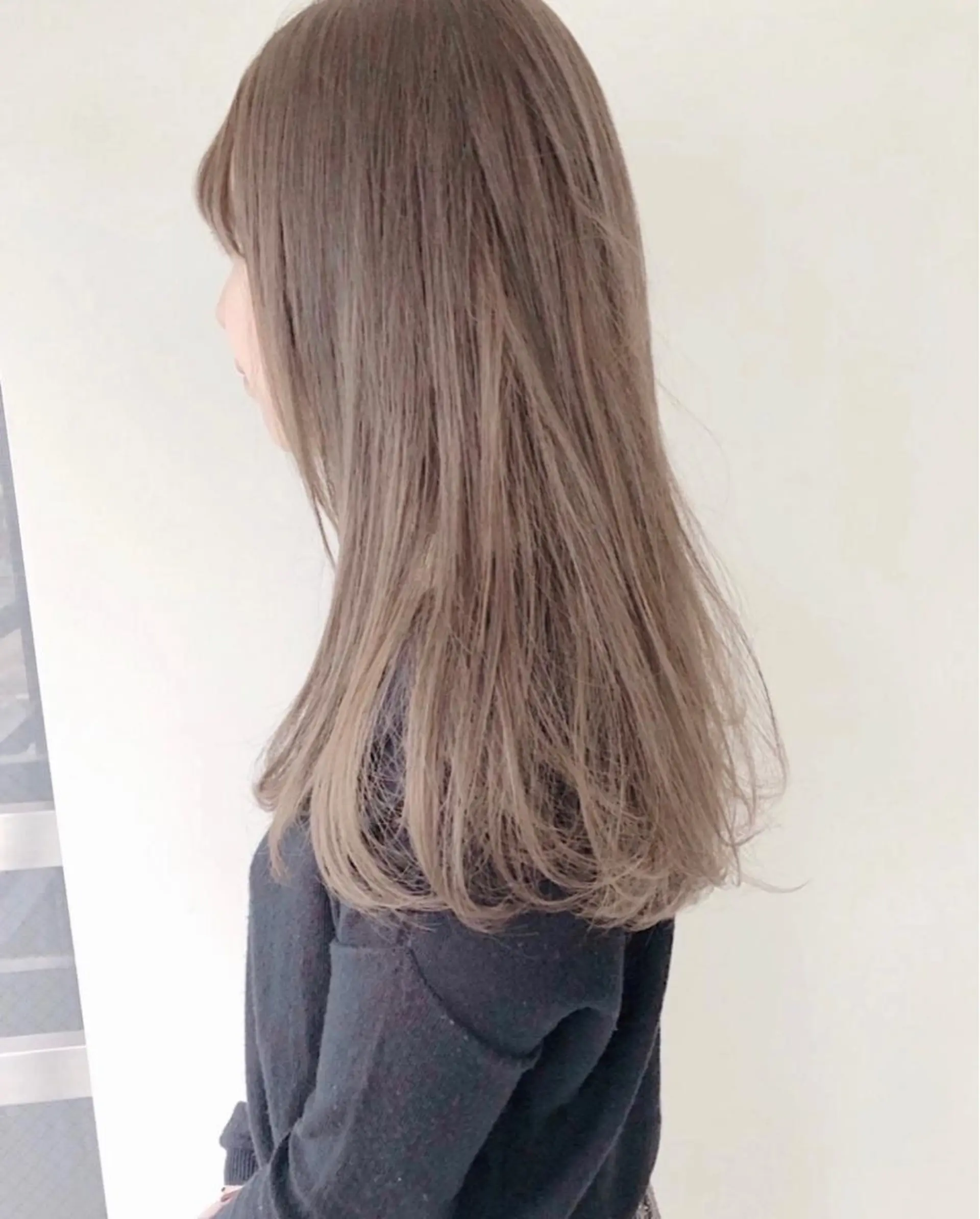 ロング カラー ベージュカラー ブリーチ ケアブリーチ ダブルカラー イヤリングカラー ボブ/レイヤー 🌟梅田盛一🌟のヘアスタイル