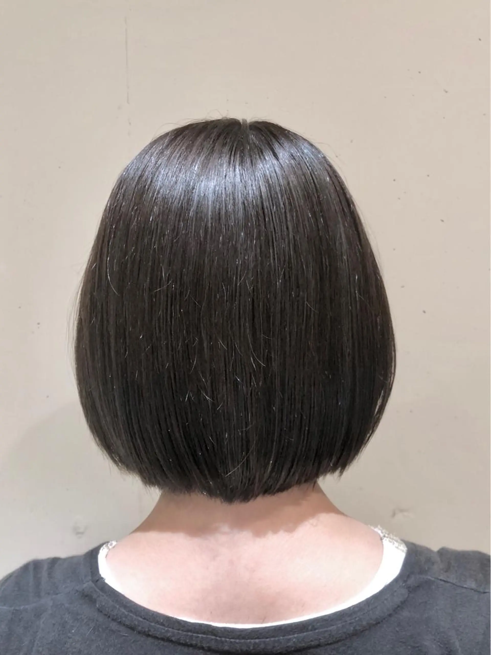 ショート カラー パーマ ヘアアレンジ ブリーチ 透明感カラー グラデーションカラー グレージュ ハイライトカラー 【ツヤ髪美容師】 ツダケイスケのヘアスタイル