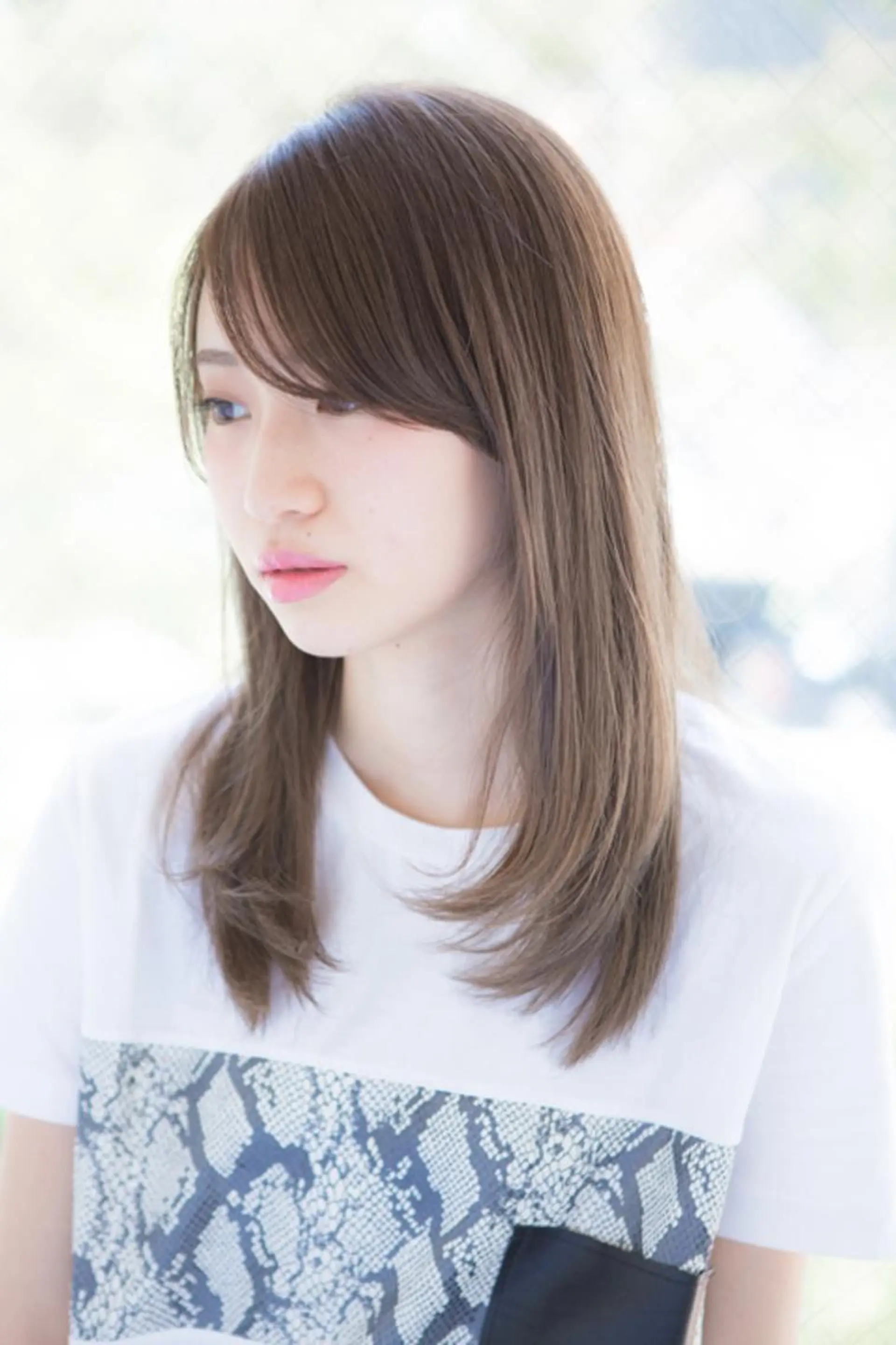 セミロング カラー 斎藤  慈晃のヘアスタイル