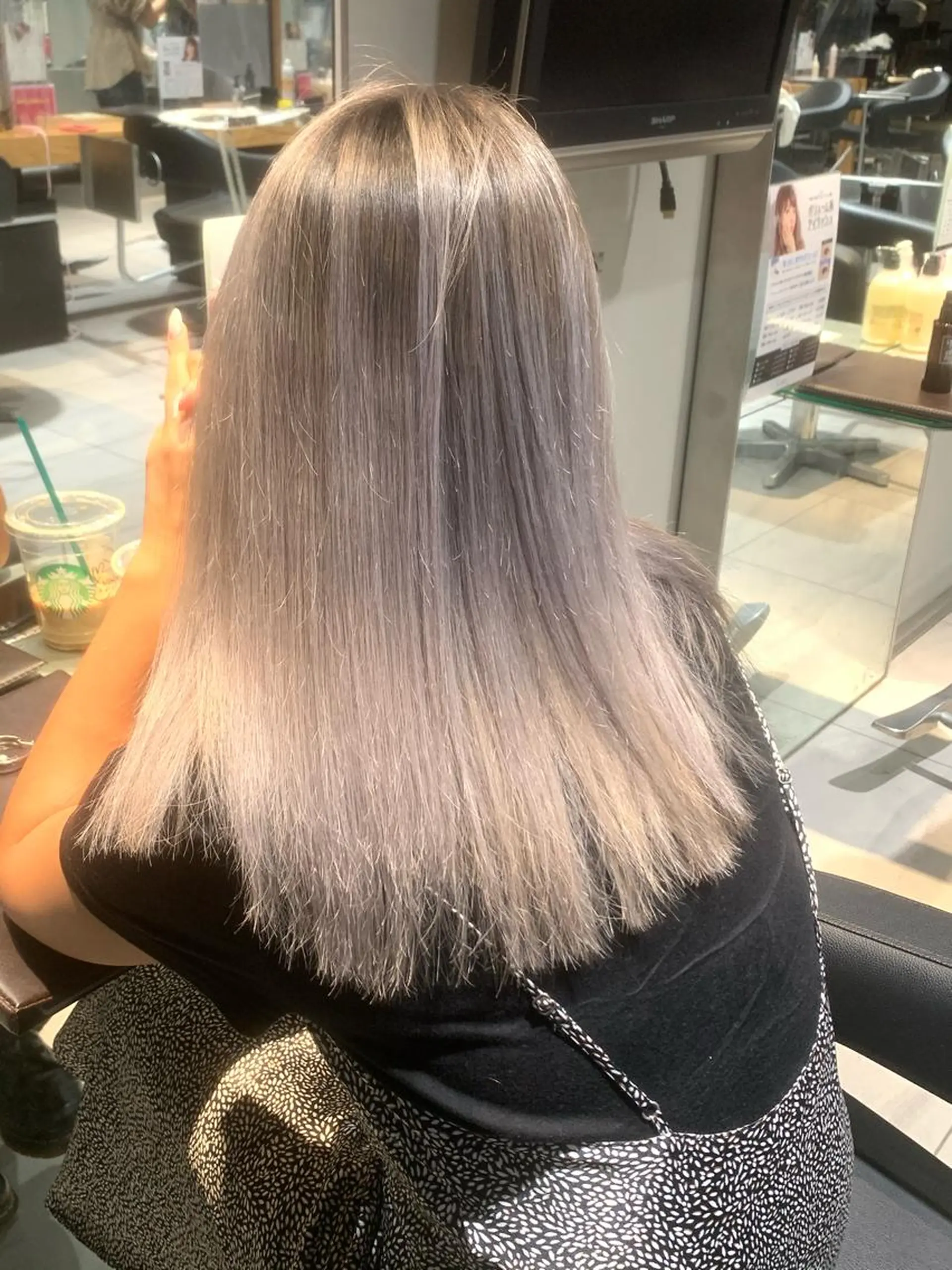 セミロング カラー パーマ ヘアアレンジ メンズ キッズ ネイル マツエク・マツパ 酸性ストレート 髪質改善大槻勇樹のヘアスタイル