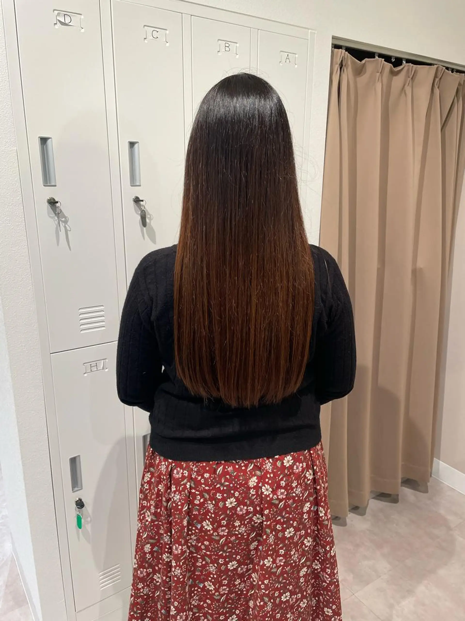 ロング 酒見 里奈のヘアスタイル