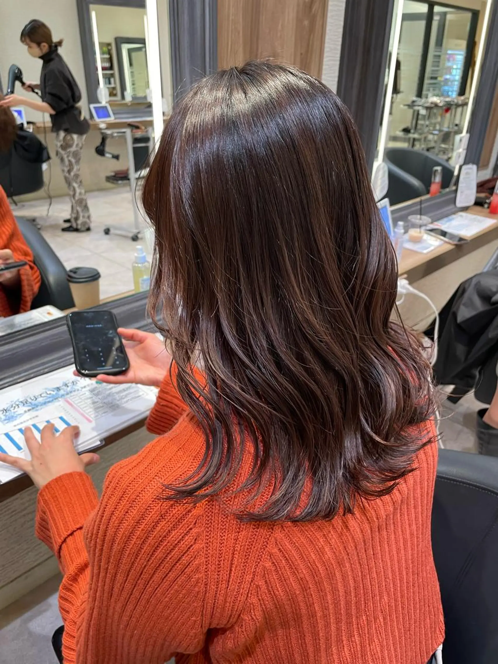 ミディアム カラー トリートメント レイヤー/ハイトーン 🫧‪Erikaのヘアスタイル