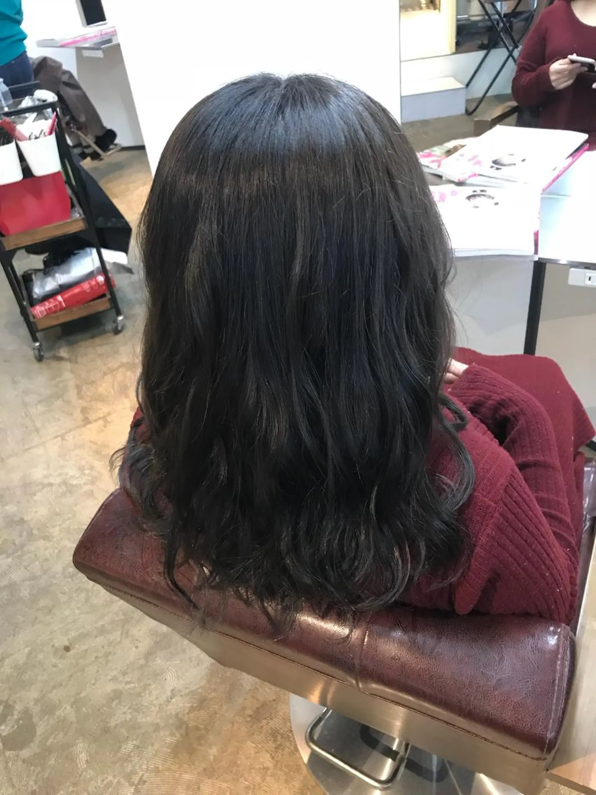ロング カラー アディクシーカラー 岡本 智次のヘアスタイル