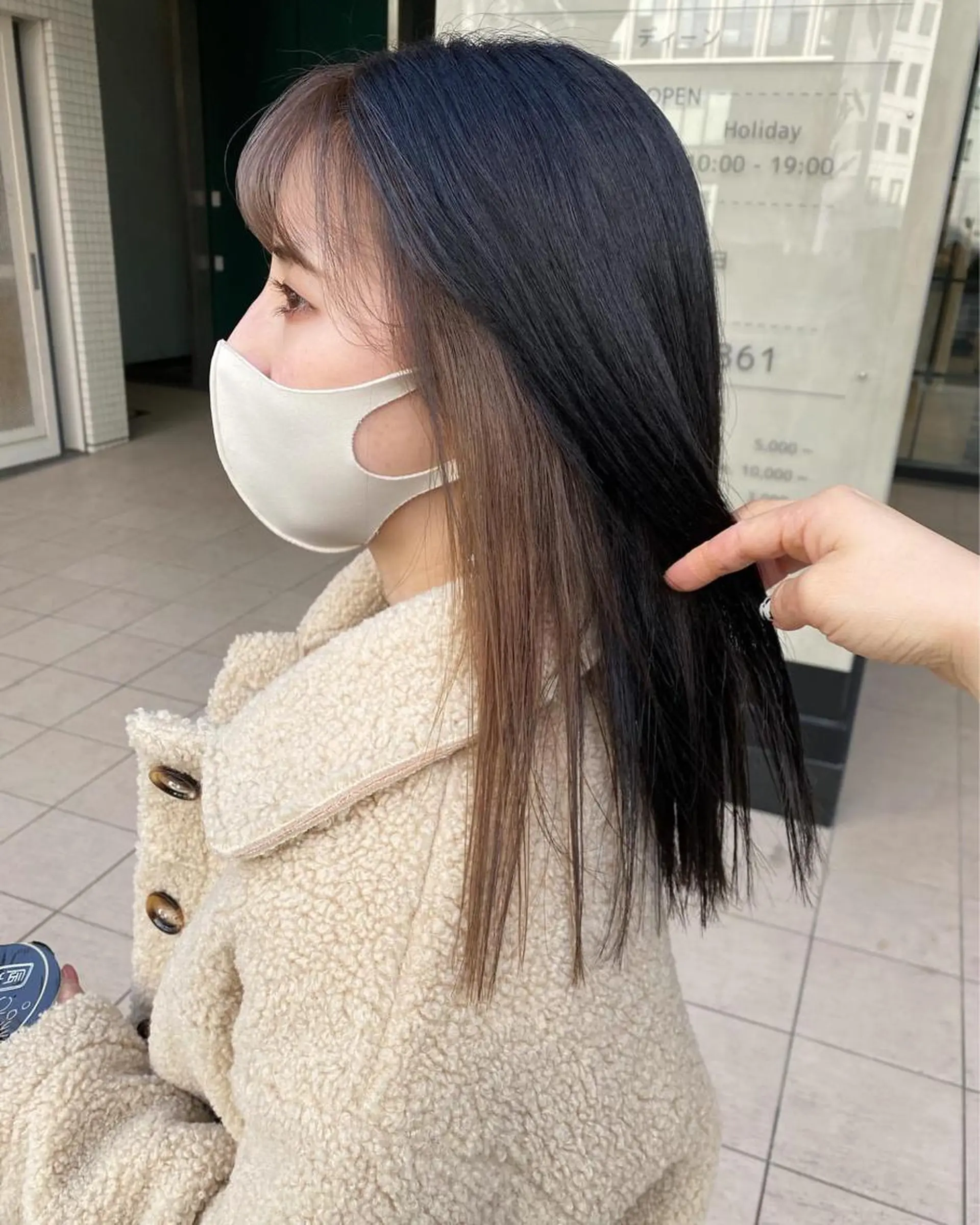 セミロング カラー MAYU / Raf.のヘアスタイル