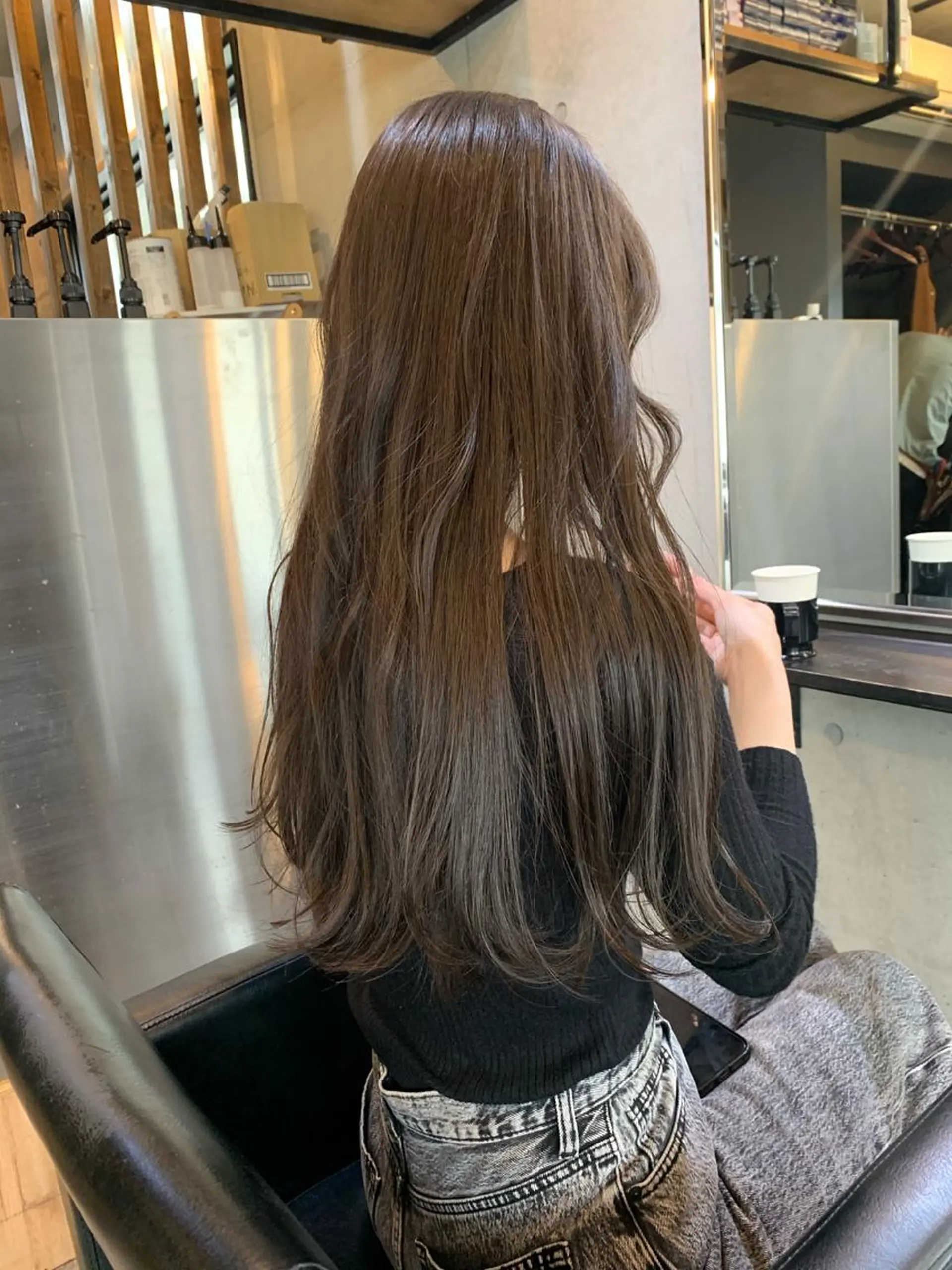 ロング カラー アッシュ 柔らかブラウン/顔周 りレイヤー♡ユウシのヘアスタイル