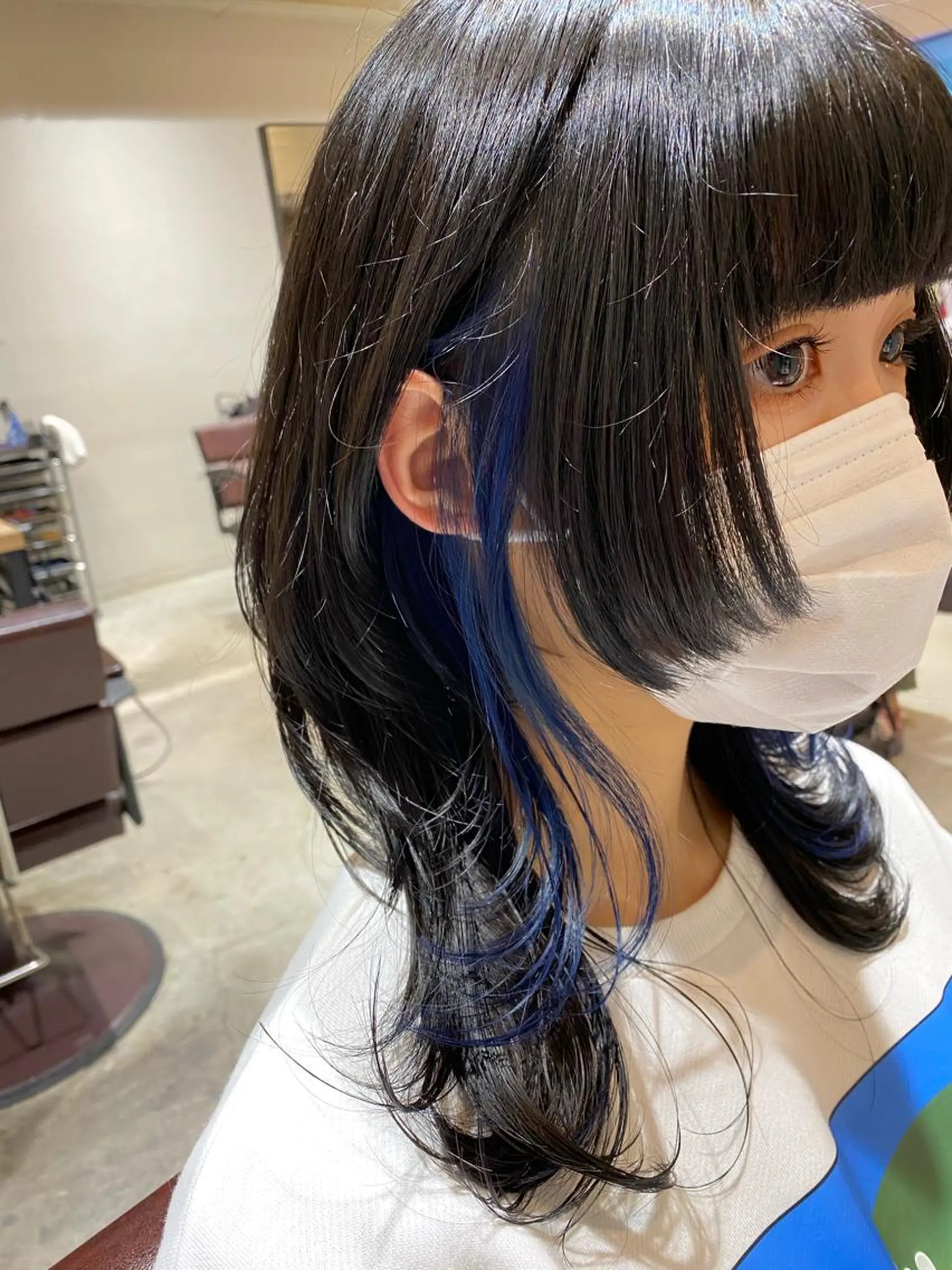 セミロング カラー ヘアアレンジ ブルーカラー イヤリングカラー ワイドバング ウルフカット カット ヘアカラー TOPSTYLIST 🇬🇧JIMMYのヘアスタイル