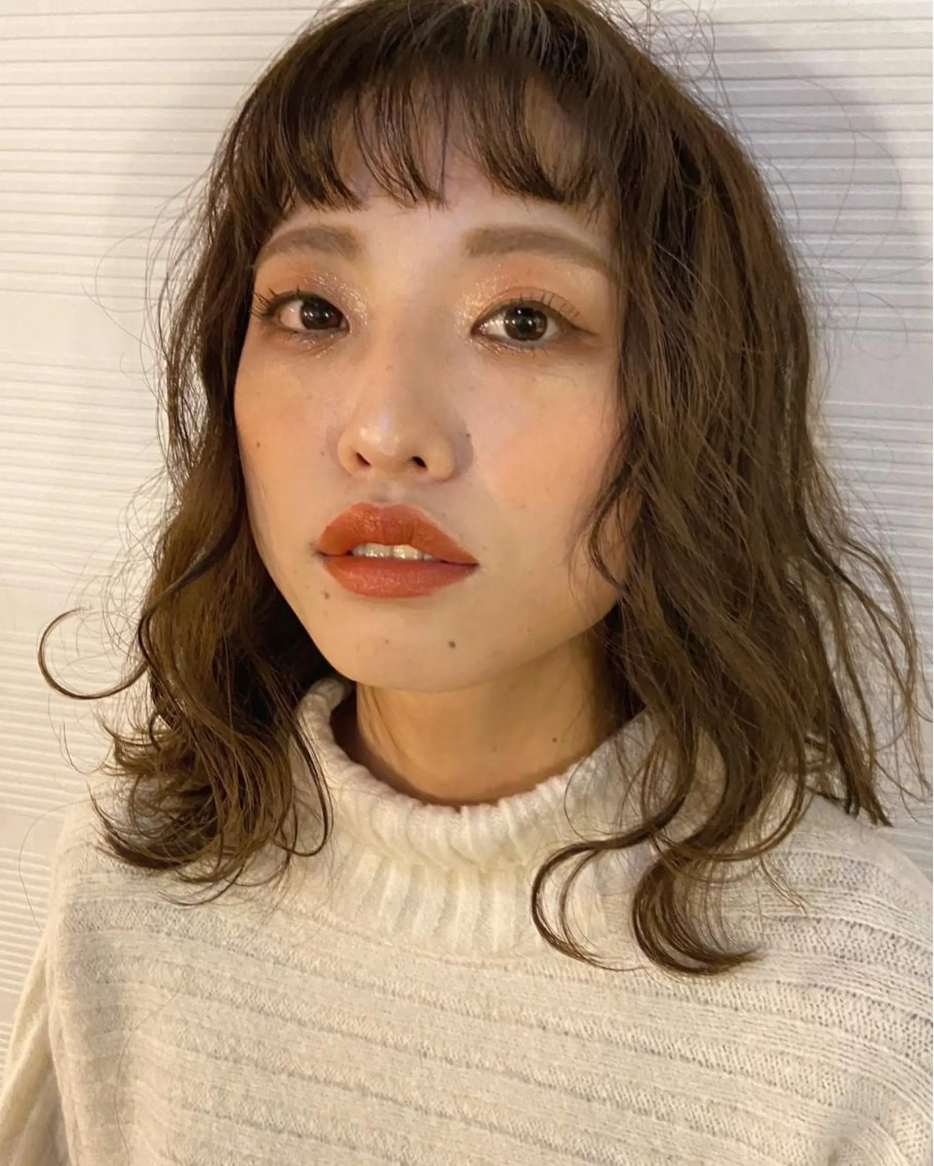 ミディアム アッシュ 小玉 杏華のヘアスタイル