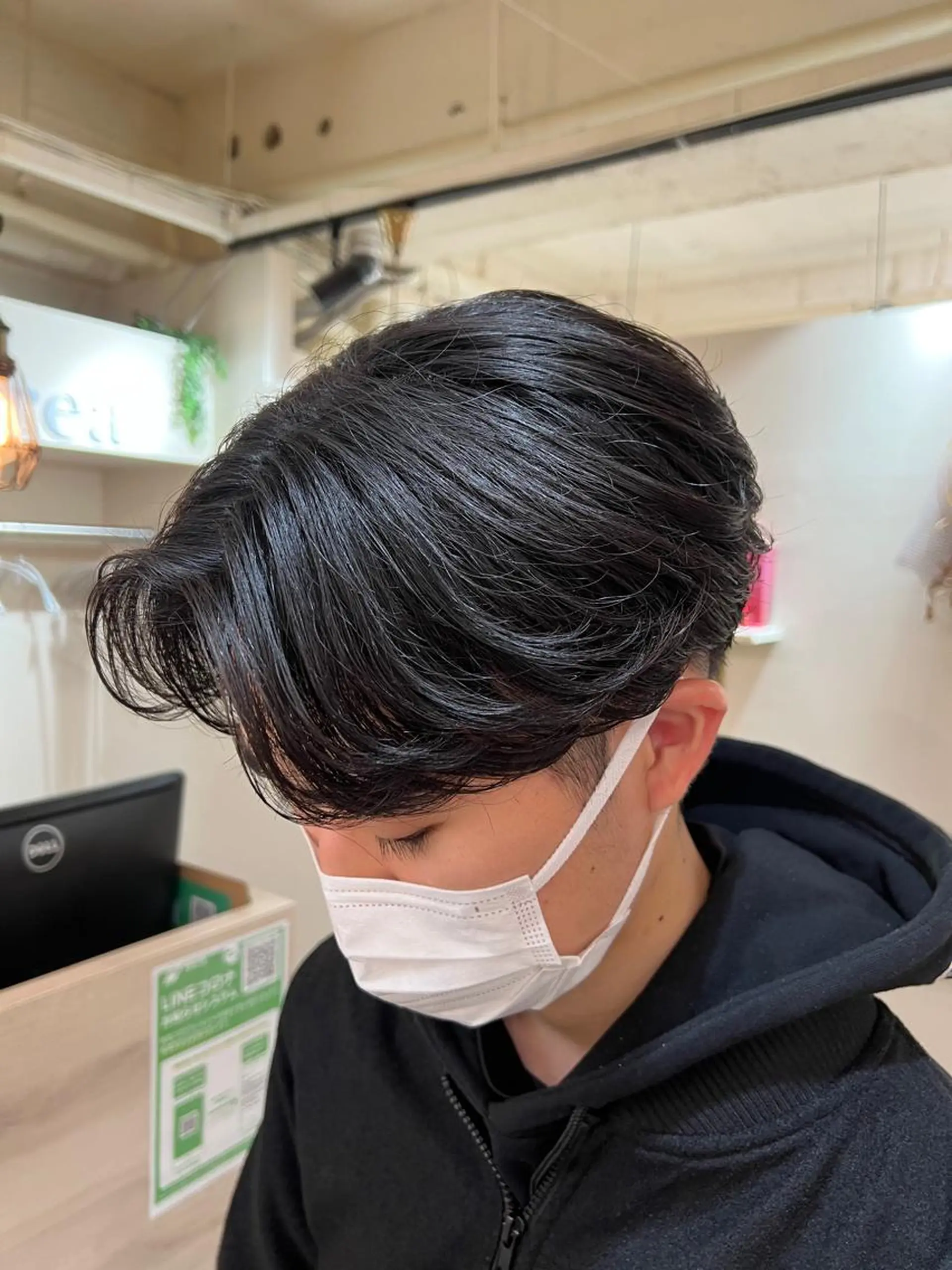 ショート パーマ メンズ センターパート メンズカットパーマ ✂️ JOYAのヘアスタイル