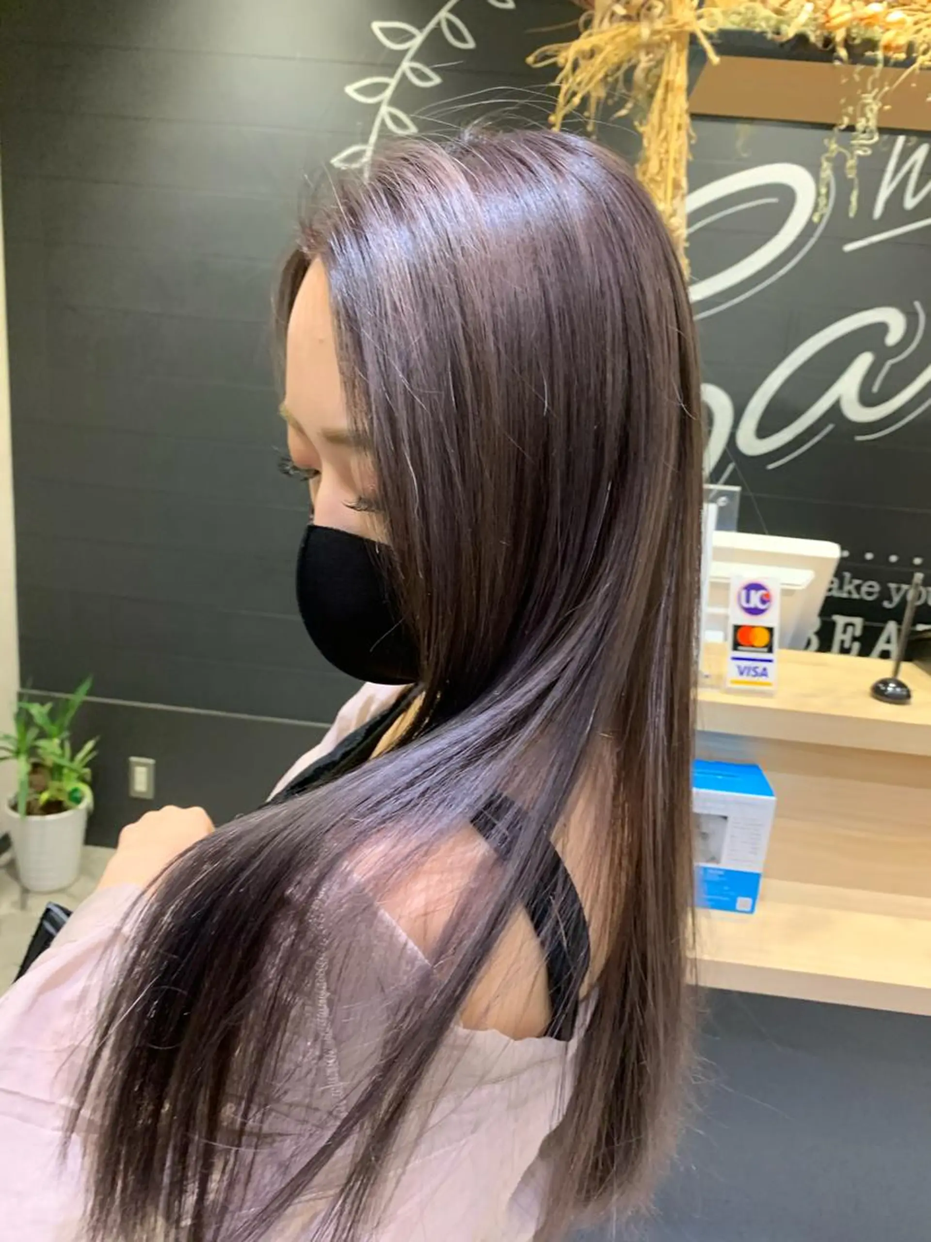 ロング カラー ベージュカラー グレージュ ミルクティーベージュ ミルクティーグレージュ 名古屋/デザイン/ ブリーチ/松井亮磨のヘアスタイル