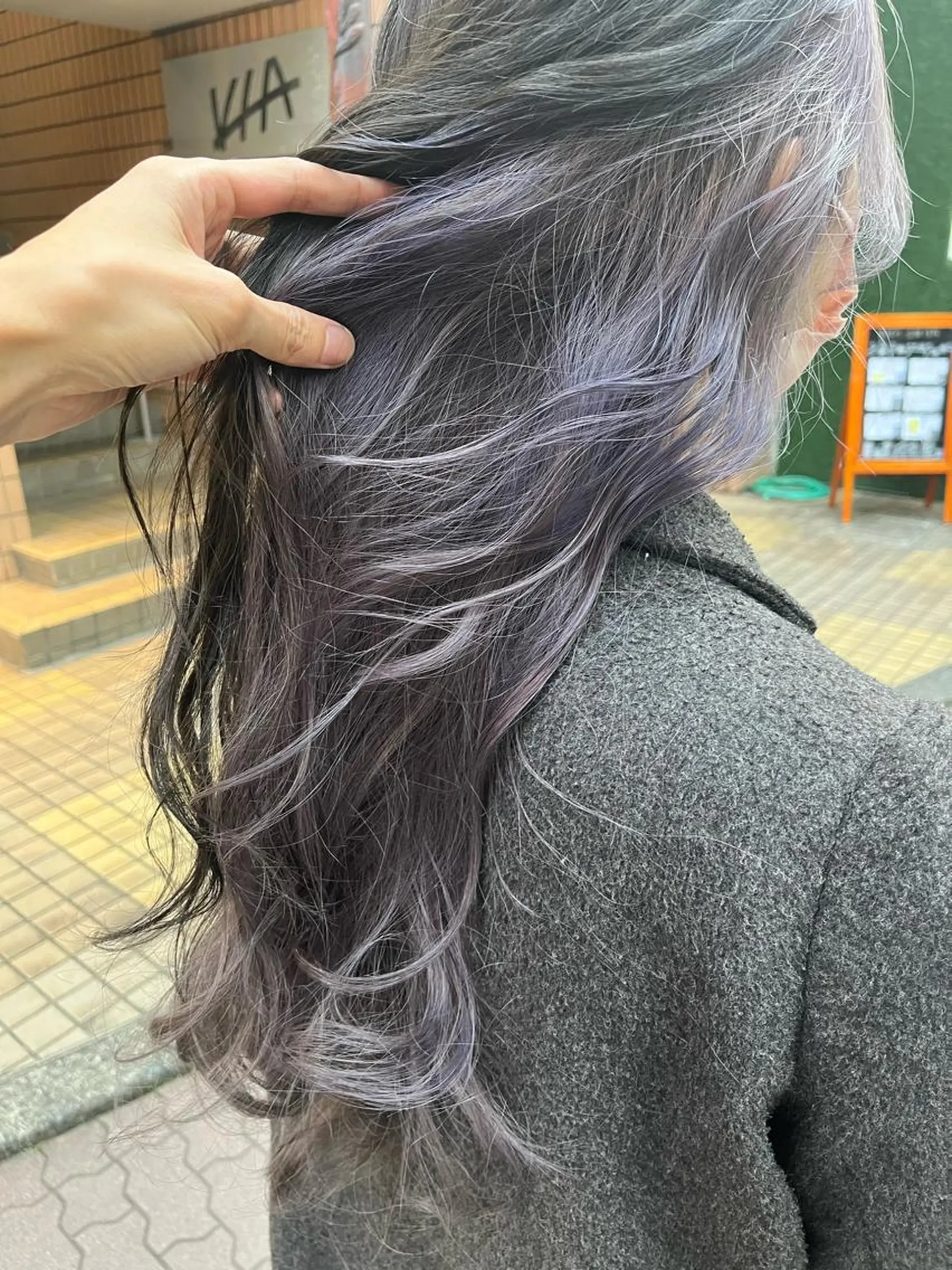 ロング カラー ショートボブ アッシュ バレイヤージュ ミストバング ベージュカラー カット ヘアカラー トリートメント 原宿サロン代表 デザインカラー伊藤卓のヘアスタイル