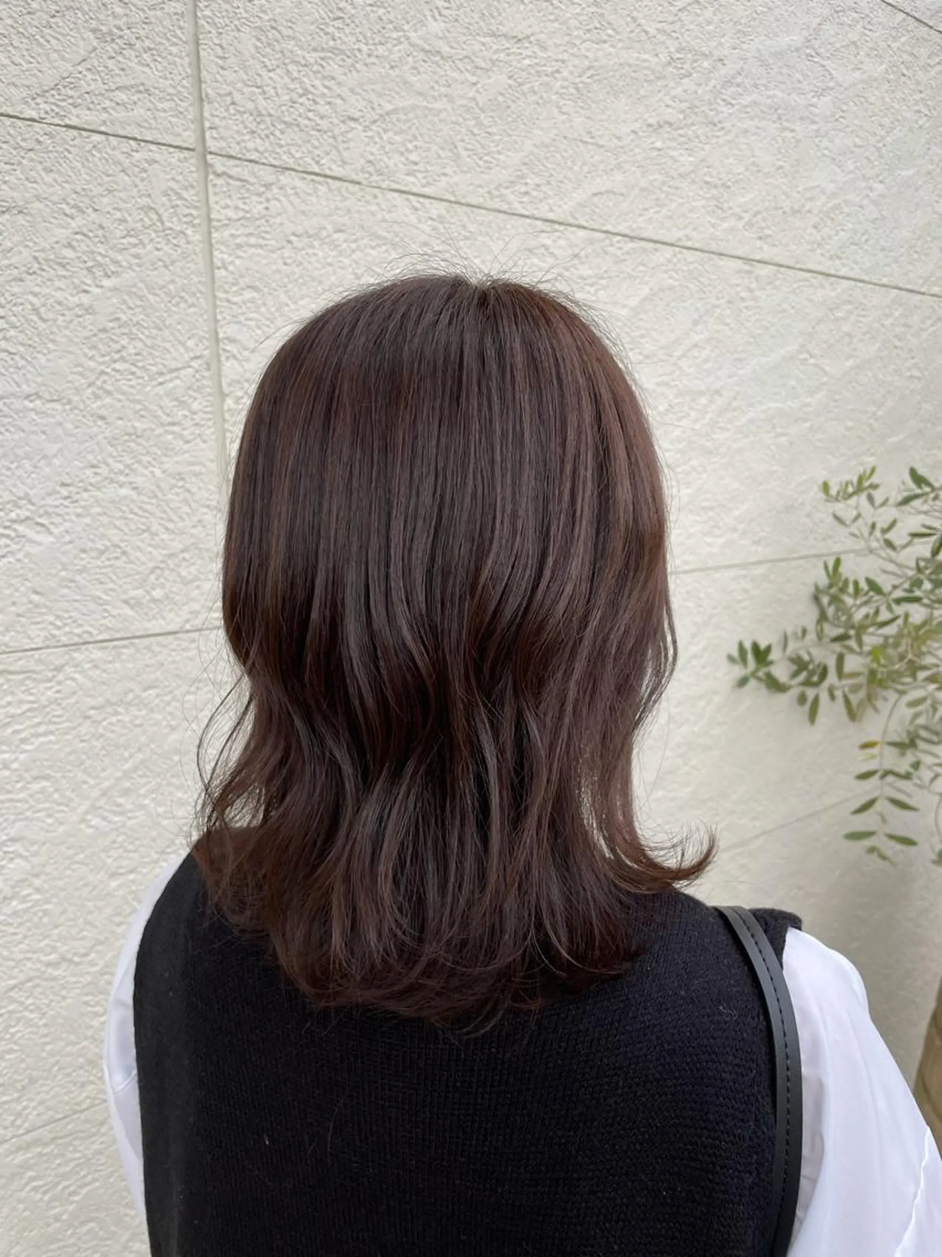 ミディアム カラー アッシュ アッシュブラウン ブラウンカラー 透明感カラー カット ヘアカラー 鵜飼 真伍のヘアスタイル