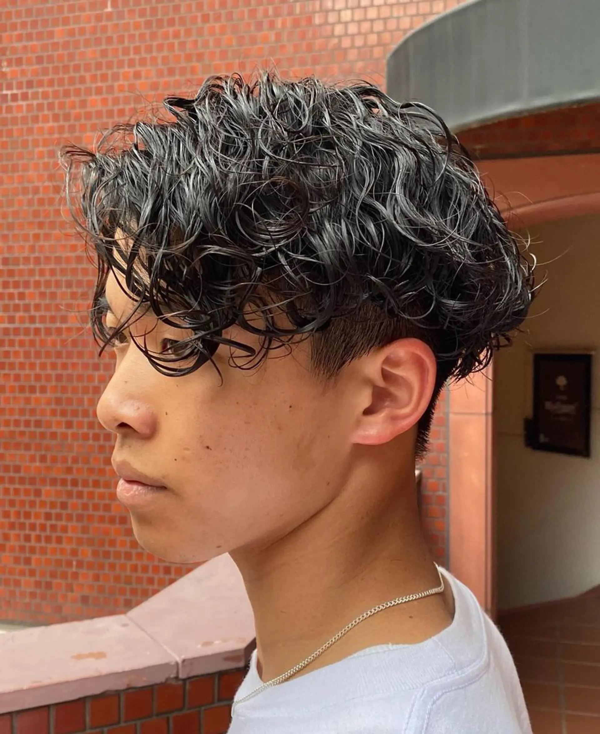 パーマ メンズ フェードカット メンズパーマ プードルパーマ メンズツイストパーマ ツイストスパイラルパーマ 年間2000名担当◎ パーマ職人/仲原佑樹のヘアスタイル