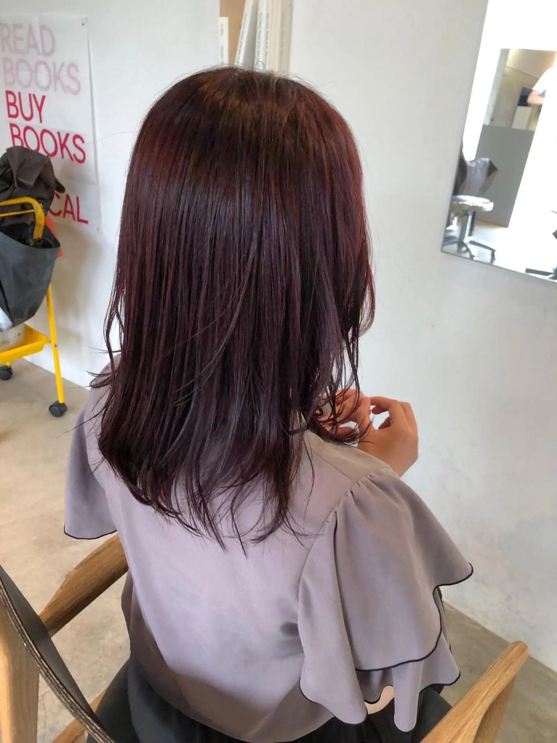 カラー 竹内 絢香のヘアスタイル