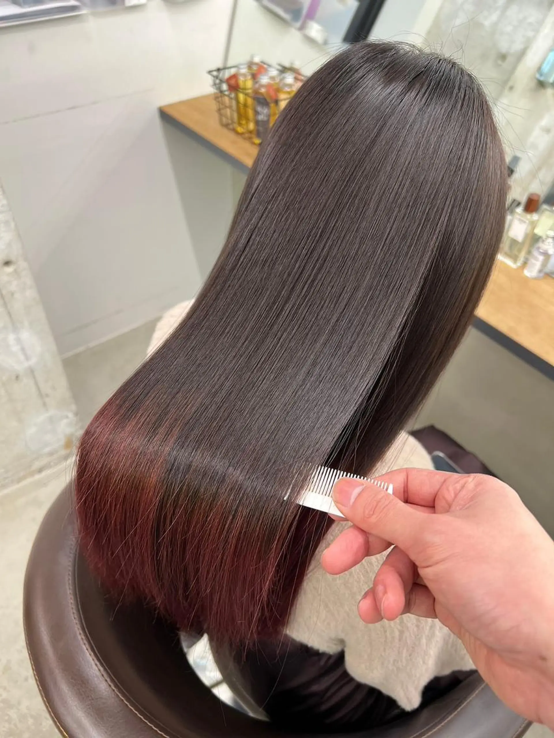 ミディアム カラー パーマ ヘアアレンジ ミディアムパーマ アディクシーカラー ベージュカラー ブリーチ ケアカラー カット トリートメント ヘッドスパ ヘアケア特化型サロン newi 梅田のヘアスタイル