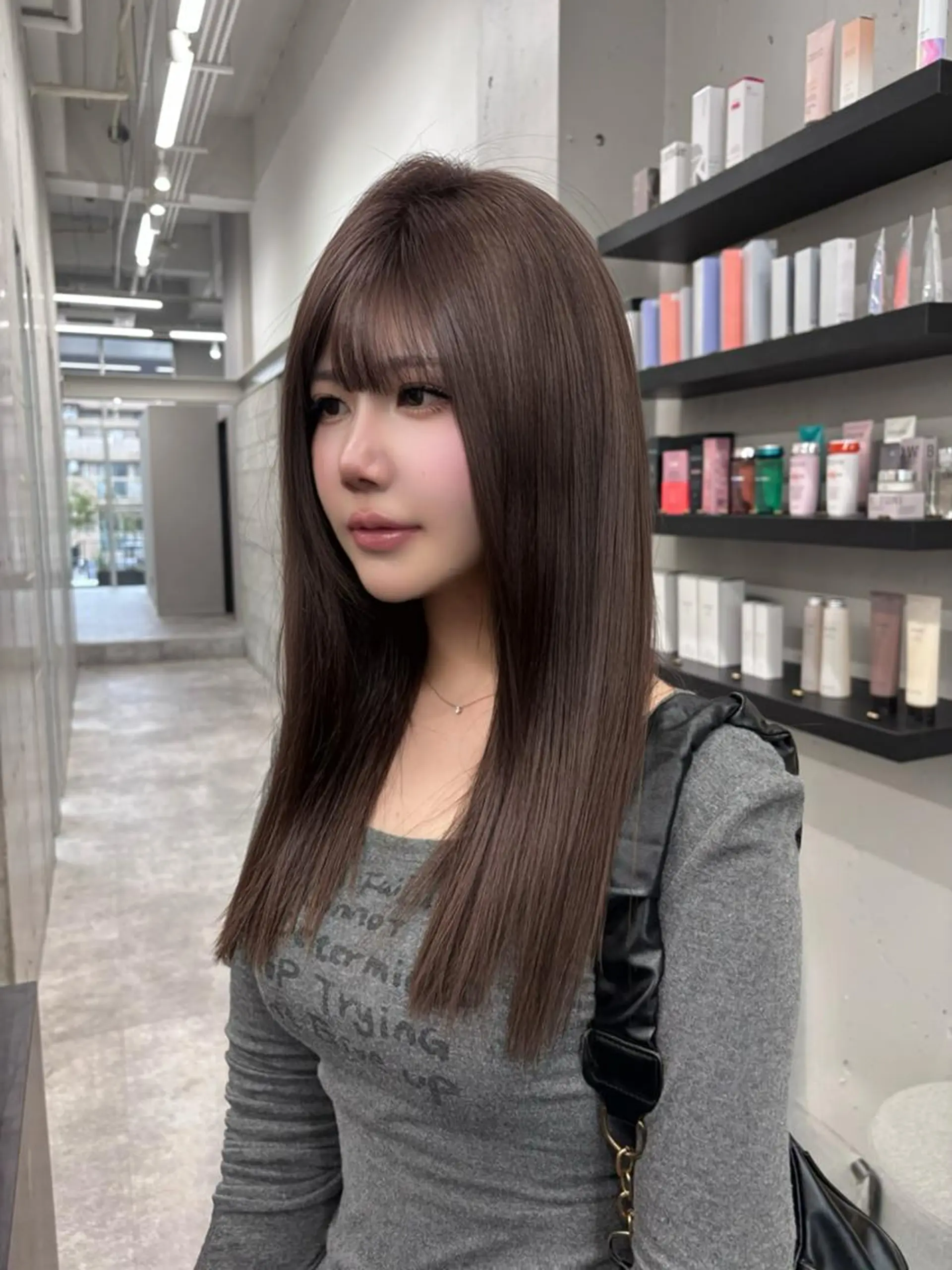 カラー ロング アッシュ アッシュブラウン ブラウンカラー ダブルカラー ヘアカラー 韓国ヘア💖Wカラー 💖透明感カラー💖のヘアスタイル