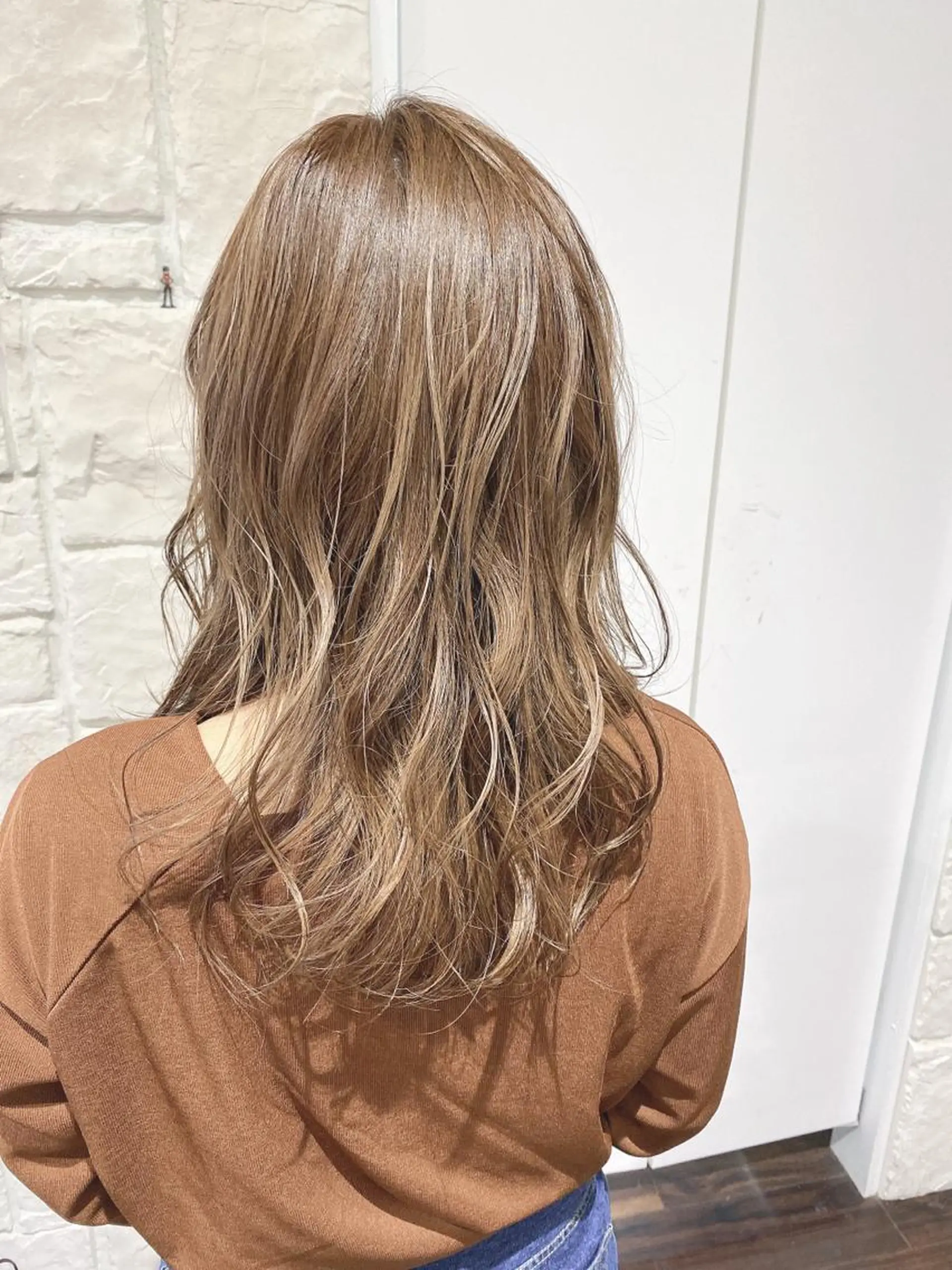 ロング カラー ベージュカラー 川合 勇気のヘアスタイル