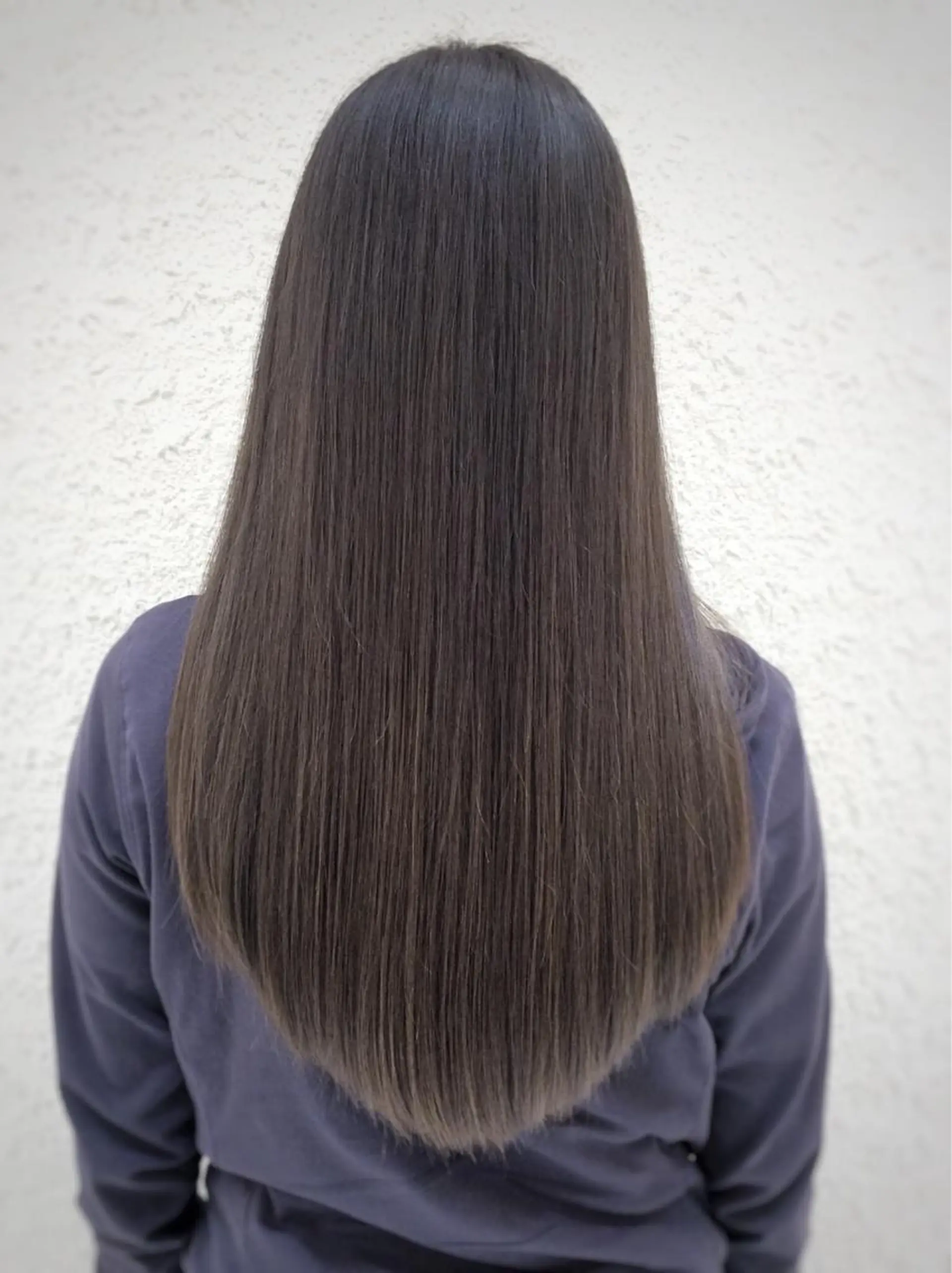 ロング パーマ 伸ばしかけ 縮毛矯正 ストレートパーマ カット 縮毛矯正 ビビデ枚方店　店長 濵添　健太郎のヘアスタイル