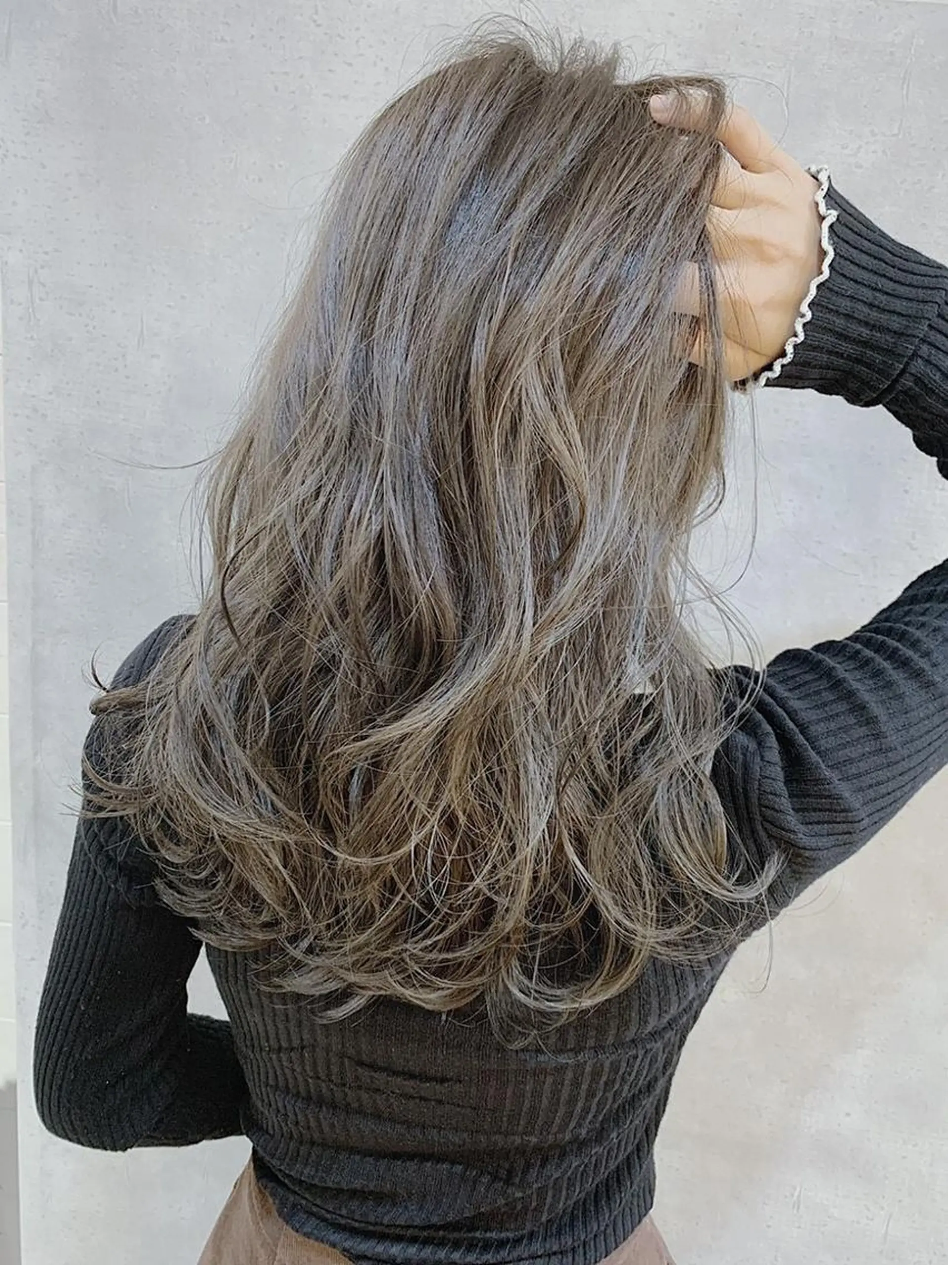 セミロング カラー アディクシーカラー ブリーチ ケアブリーチ ダブルカラー ハイライトカラー MOU namba ムウナンバのヘアスタイル