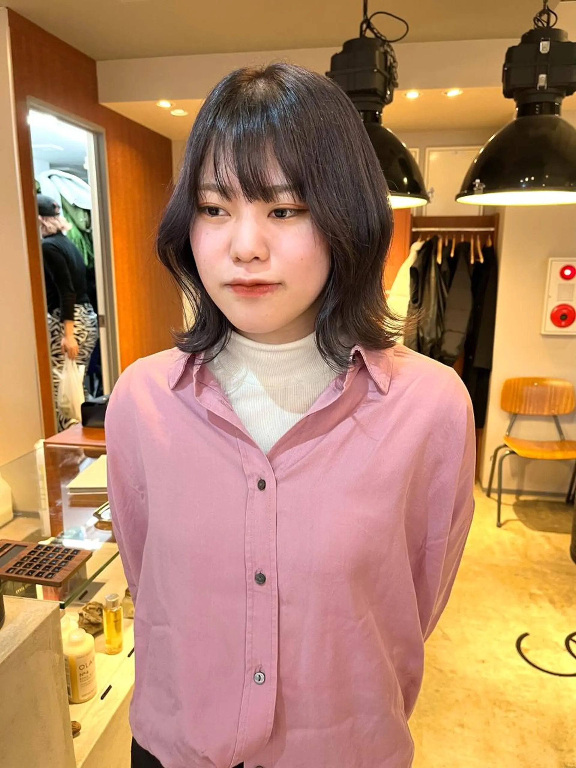 ミディアム カラー ブリーチ 透明感カラー ラベンダーカラー カット ヘアカラー トリートメント 🩷ハイトーン透明感 レイヤー🩷ユリカのヘアスタイル