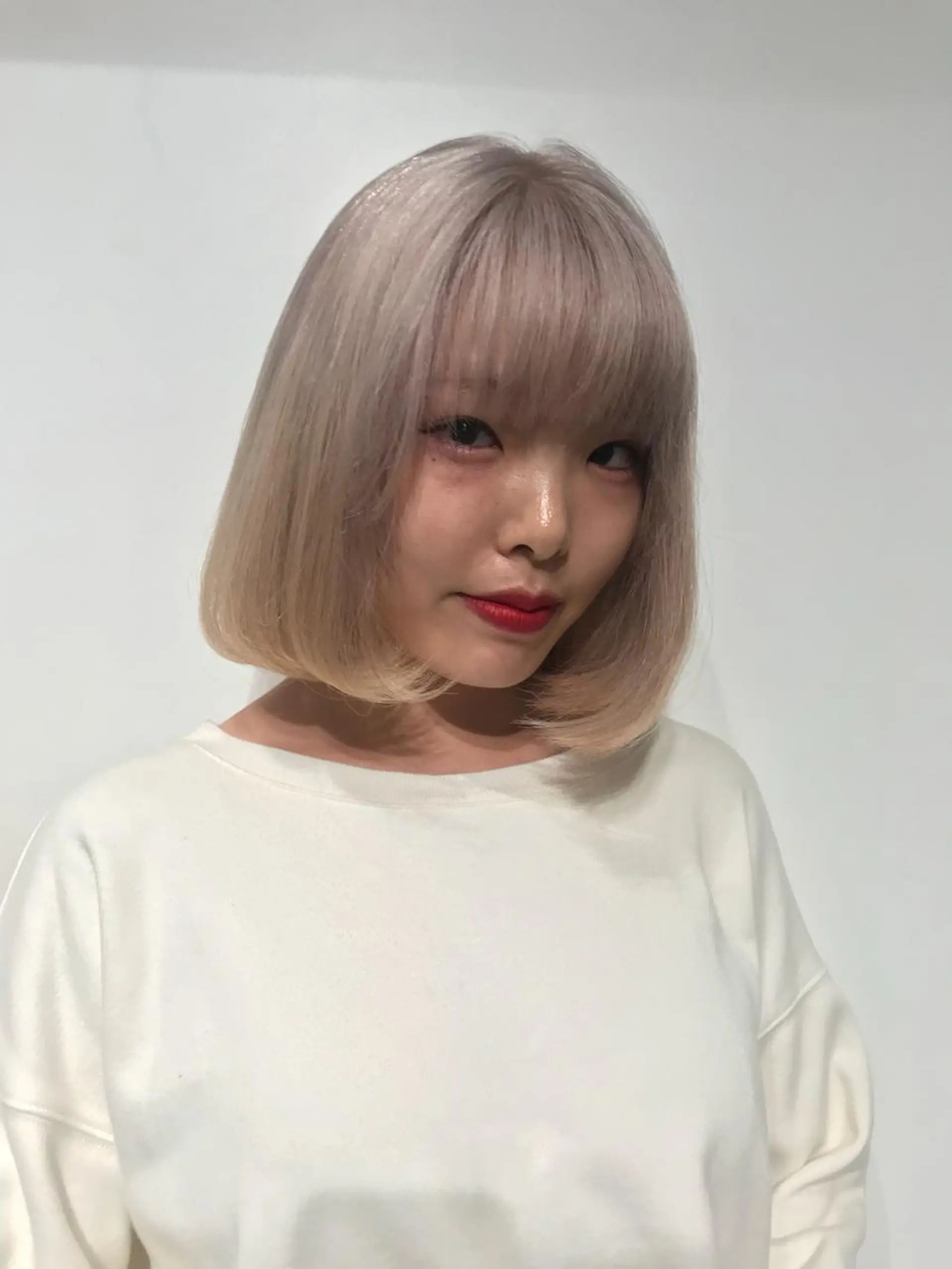 ミディアム サイレント美容師 アイリィのヘアスタイル