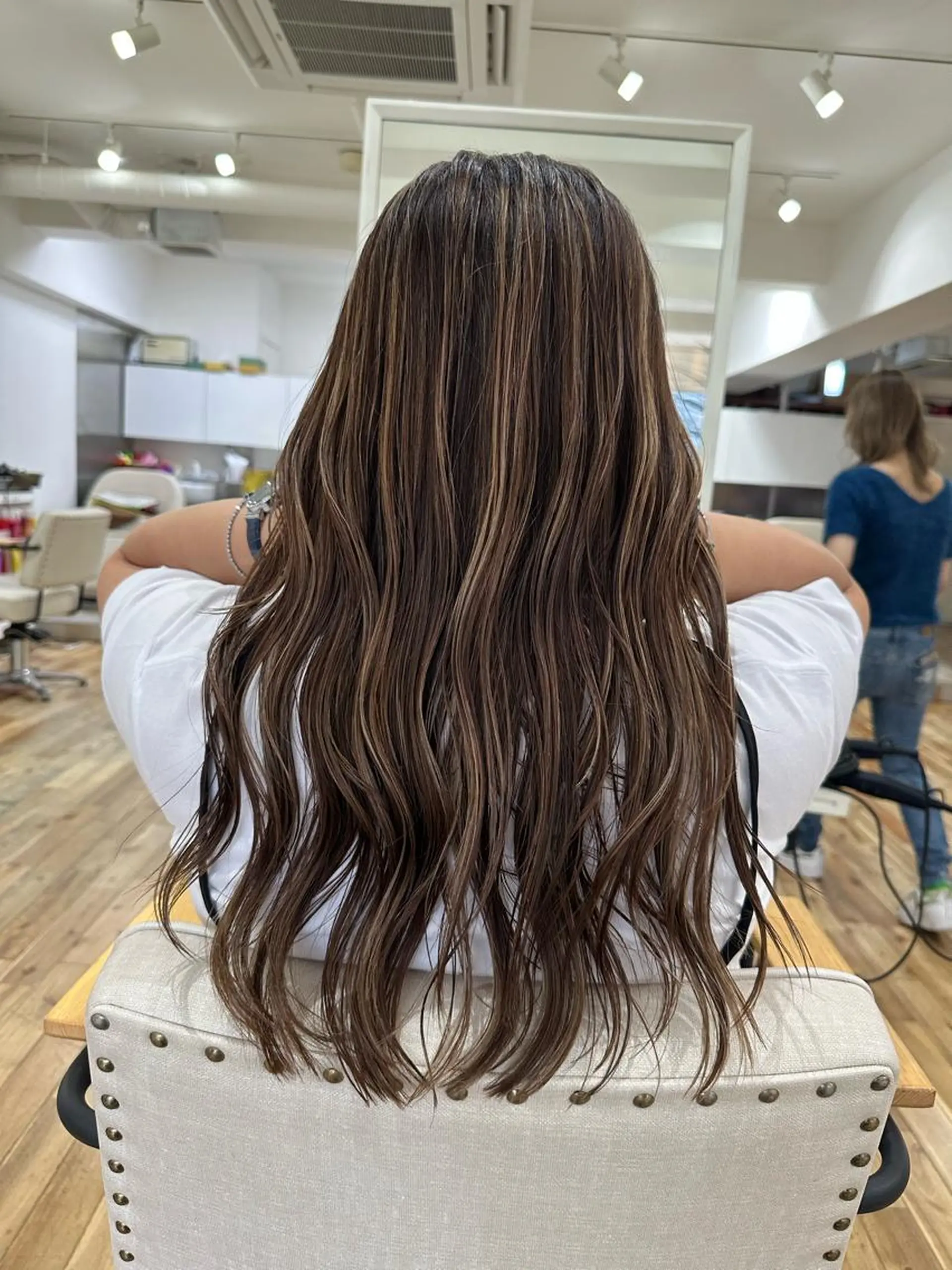 ロング カラー ヘアアレンジ アイブロウ 久米 治仁のヘアスタイル