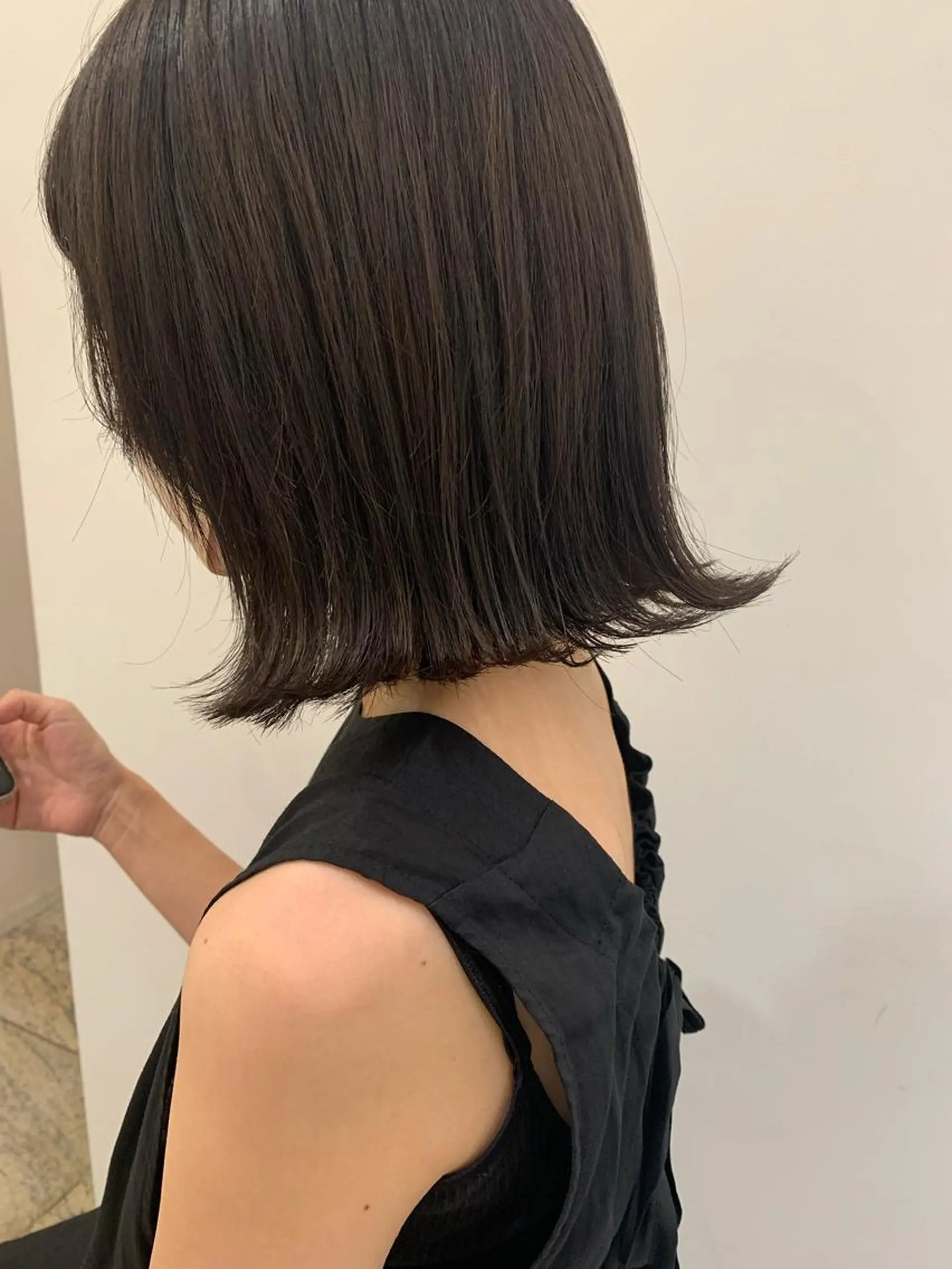 カラー グレージュ さとう あやかのヘアスタイル