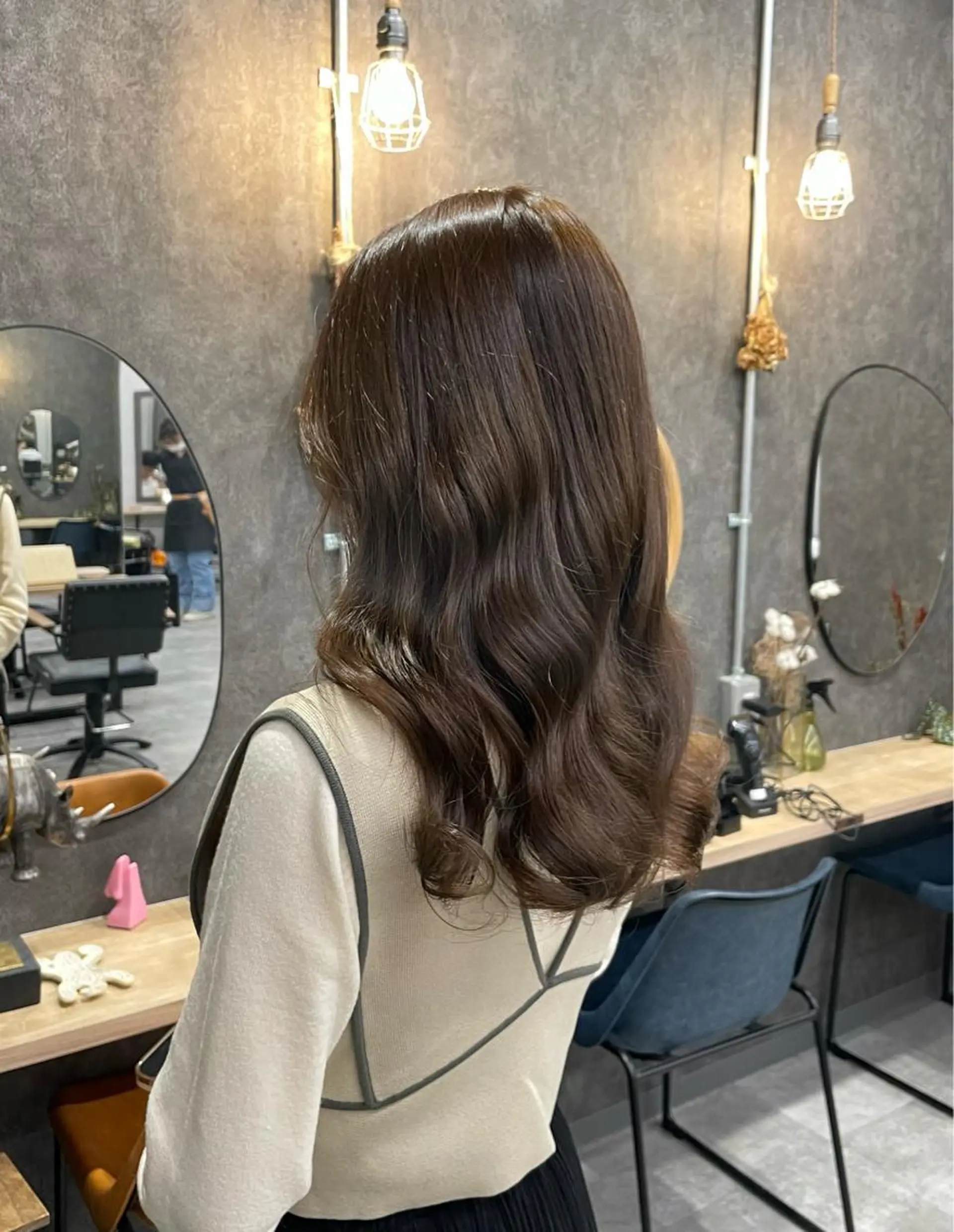 セミロング カラー いなみね はるきのヘアスタイル