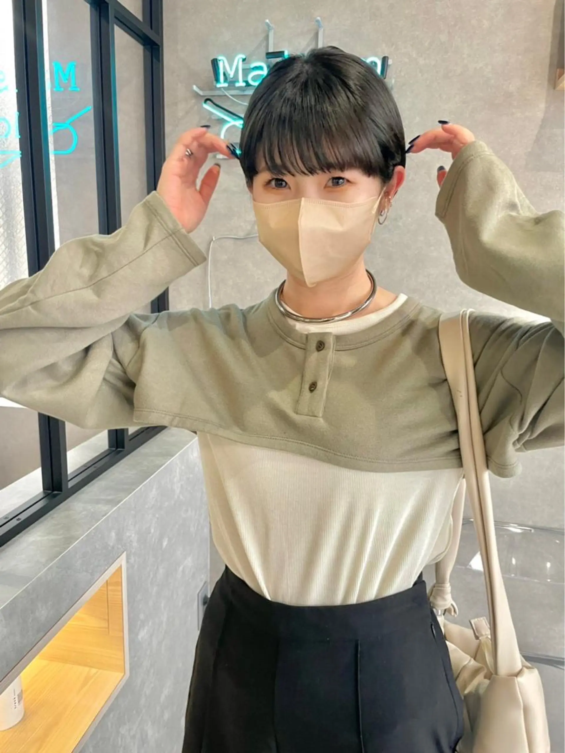 ショート カラー 一ノ瀬 暁のヘアスタイル