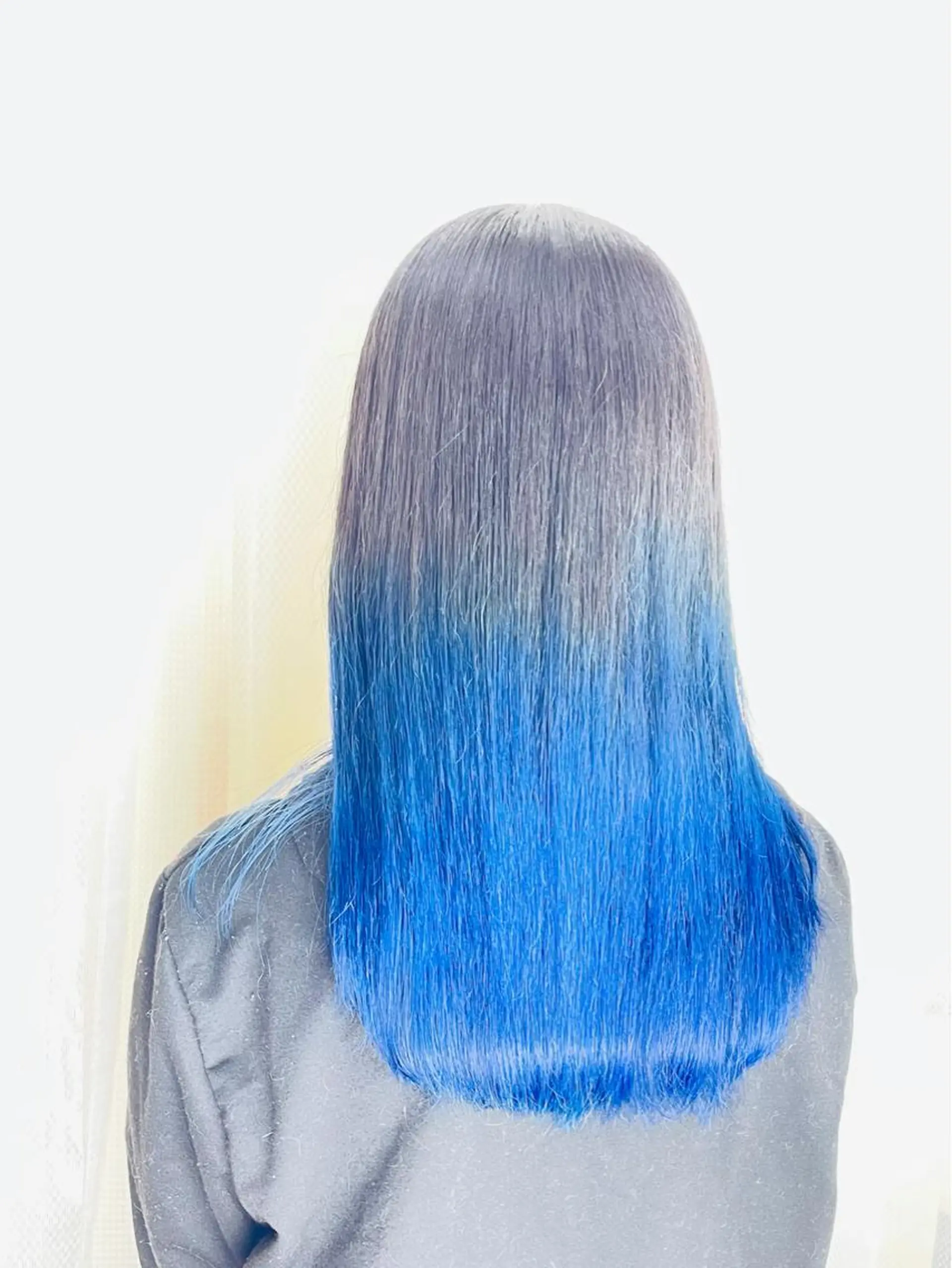 セミロング カラー ブルーカラー グラデーションカラー ✨三澤 舜✨のヘアスタイル