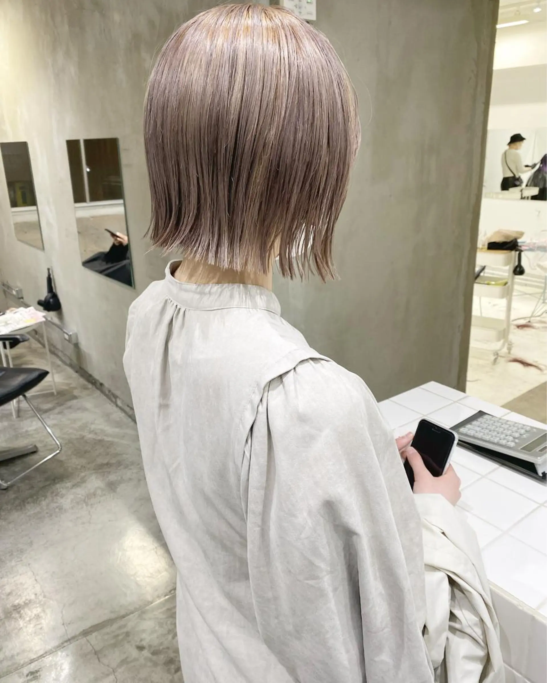 ショート カラー ヘアアレンジ 切りっぱなしボブ アッシュ アッシュグレー ベージュカラー 黒髪 ササキカズマ〻透明感 〻色落ち〻赤み消しのヘアスタイル