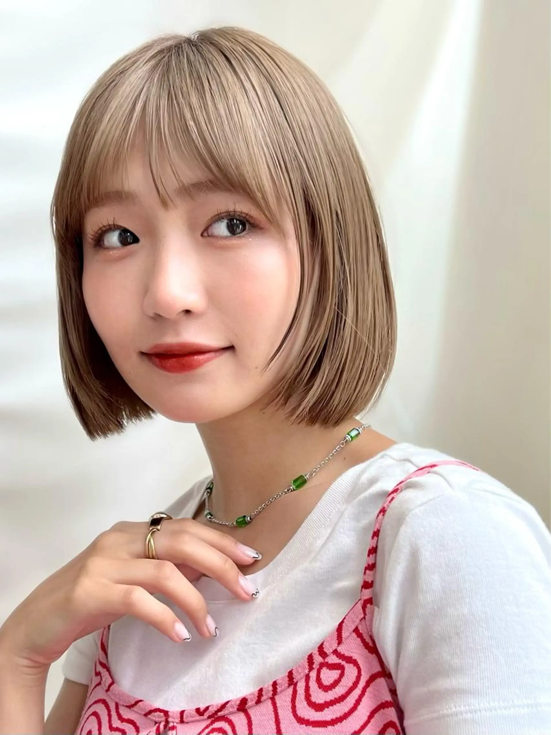 ショート カラー ベージュカラー 透明感カラー グレージュ ボブ カット ヘアカラー トリートメント レイヤー専門家 ダブルカラー修のヘアスタイル