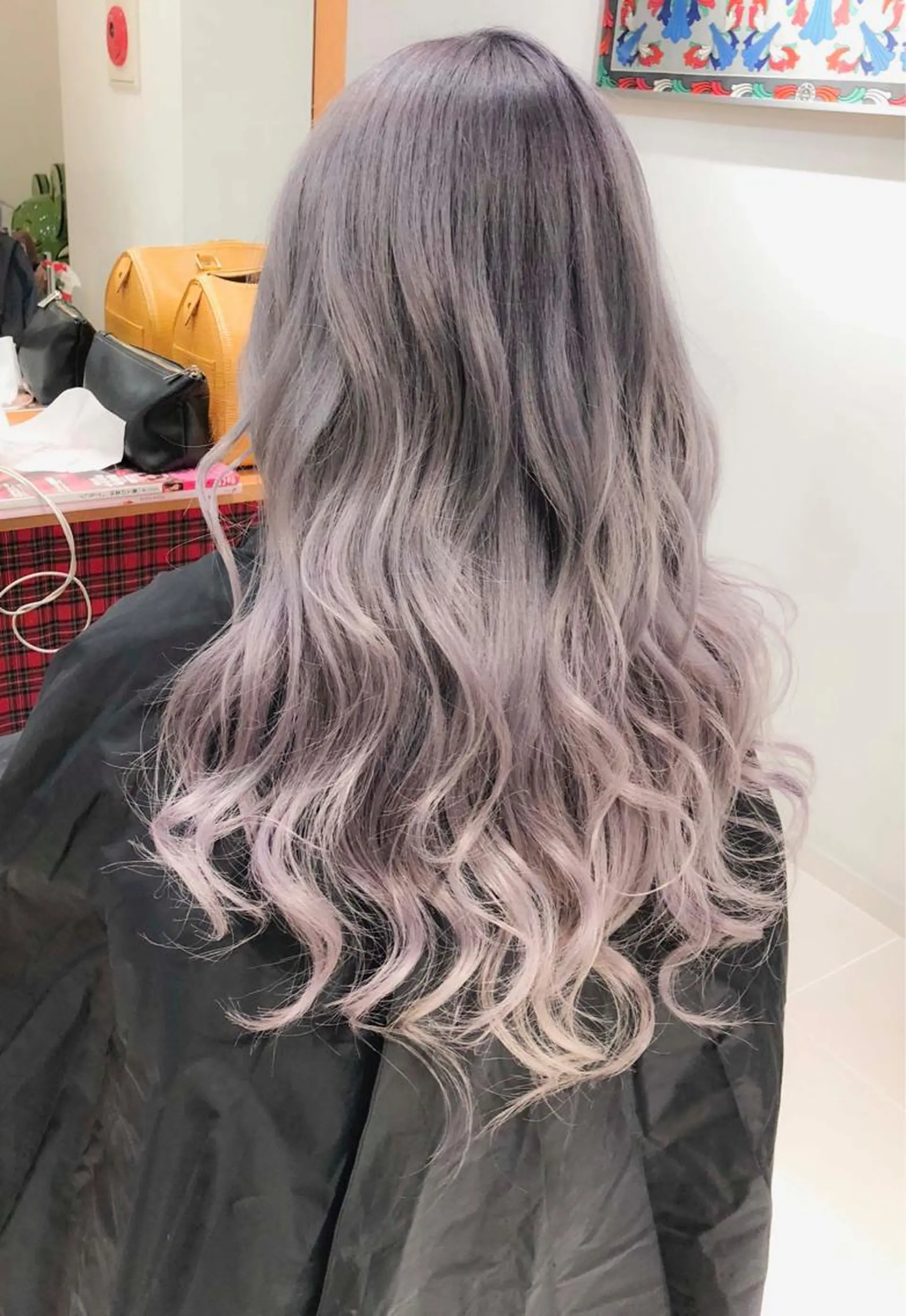 ロング カラー グラデーションカラー ピンクカラー ホワイトピンク Days 透明感カラーのヘアスタイル