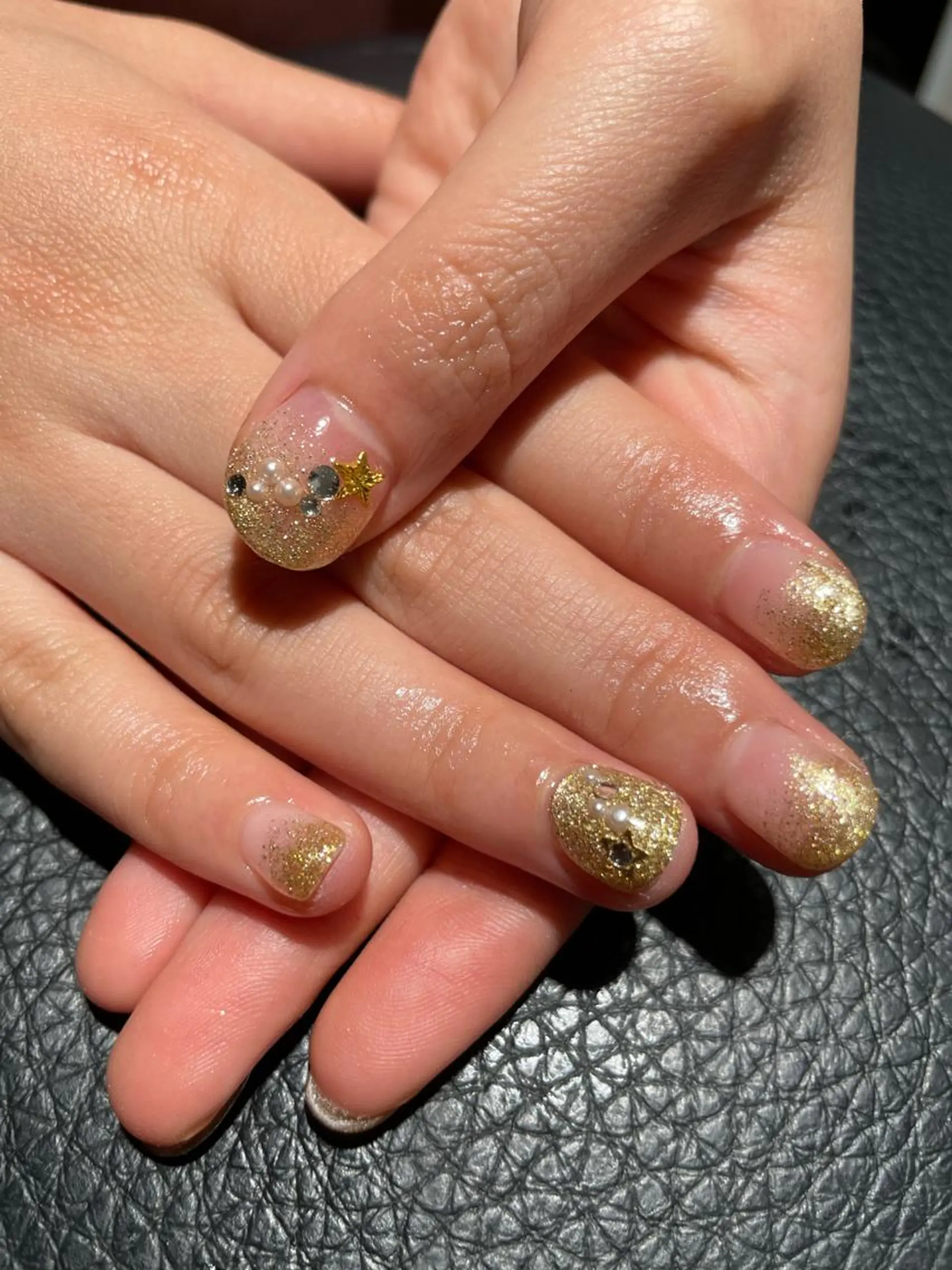 ネイル キラキラネイル ハンドネイル フットネイル Aila.nail _F_AYUMIのネイルデザイン